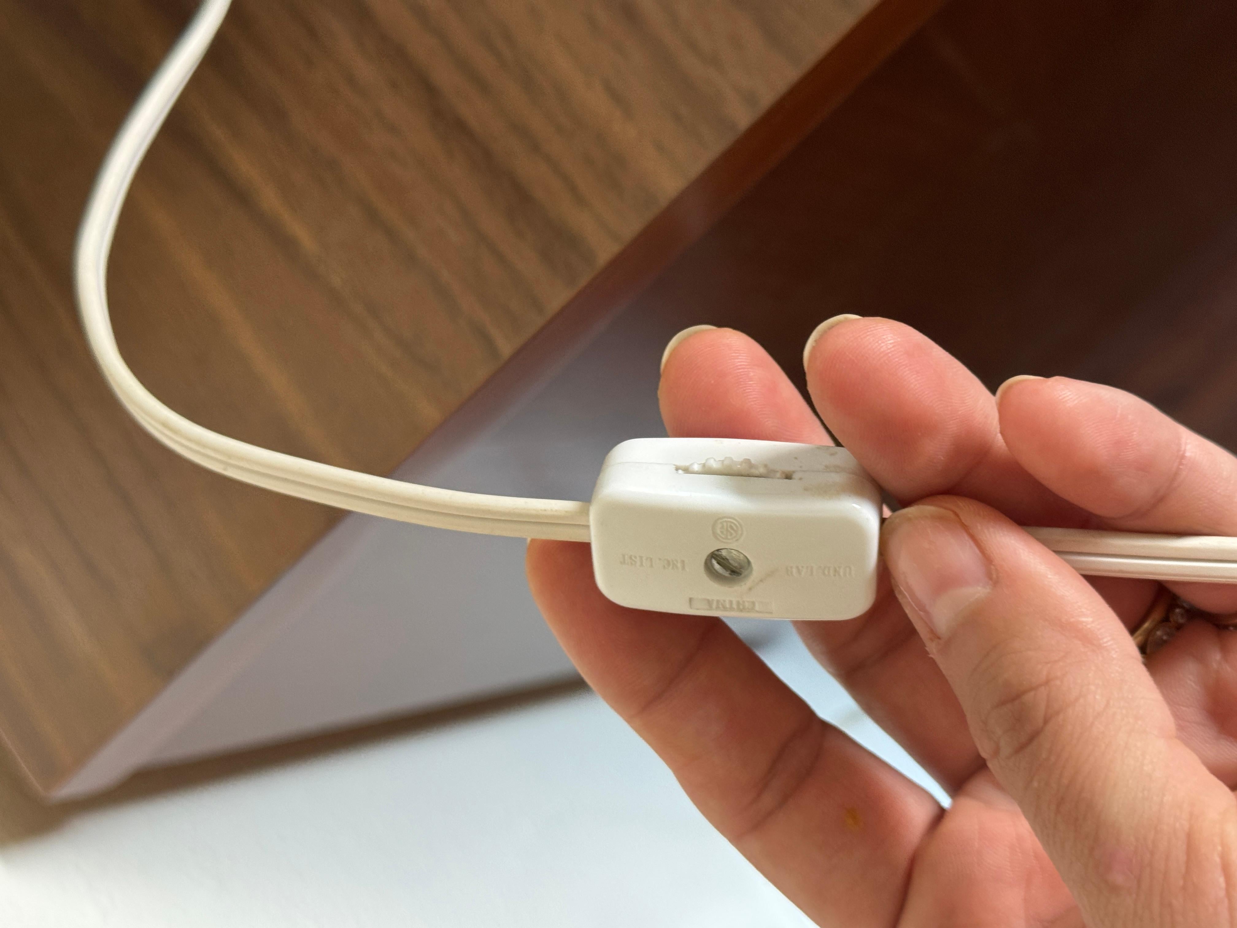 Una lampada in vetro di Murano soffiato a mano, unica nel suo genere, con motivo a vortice, realizzata in Italia in vendita 3