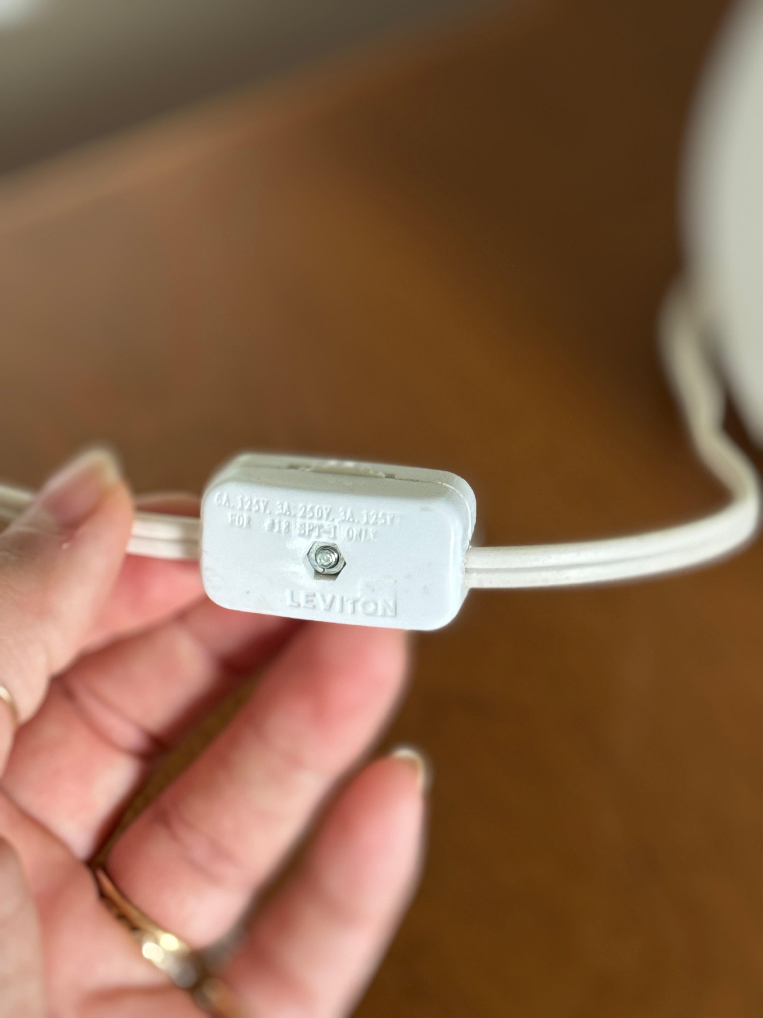 Una lampada in vetro di Murano soffiato a mano, unica nel suo genere, con motivo a vortice, realizzata in Italia In condizioni buone in vendita a Houston, TX