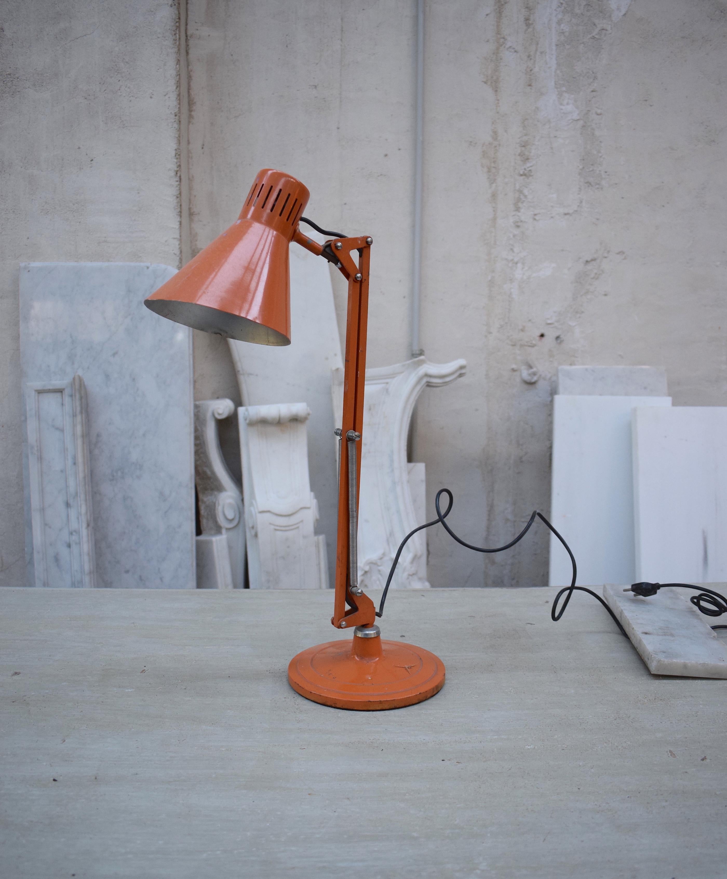 Vintage architect desk lamp this design style is also known as an anglepoise lamp. It was a very popular design among students, engineers and architects.