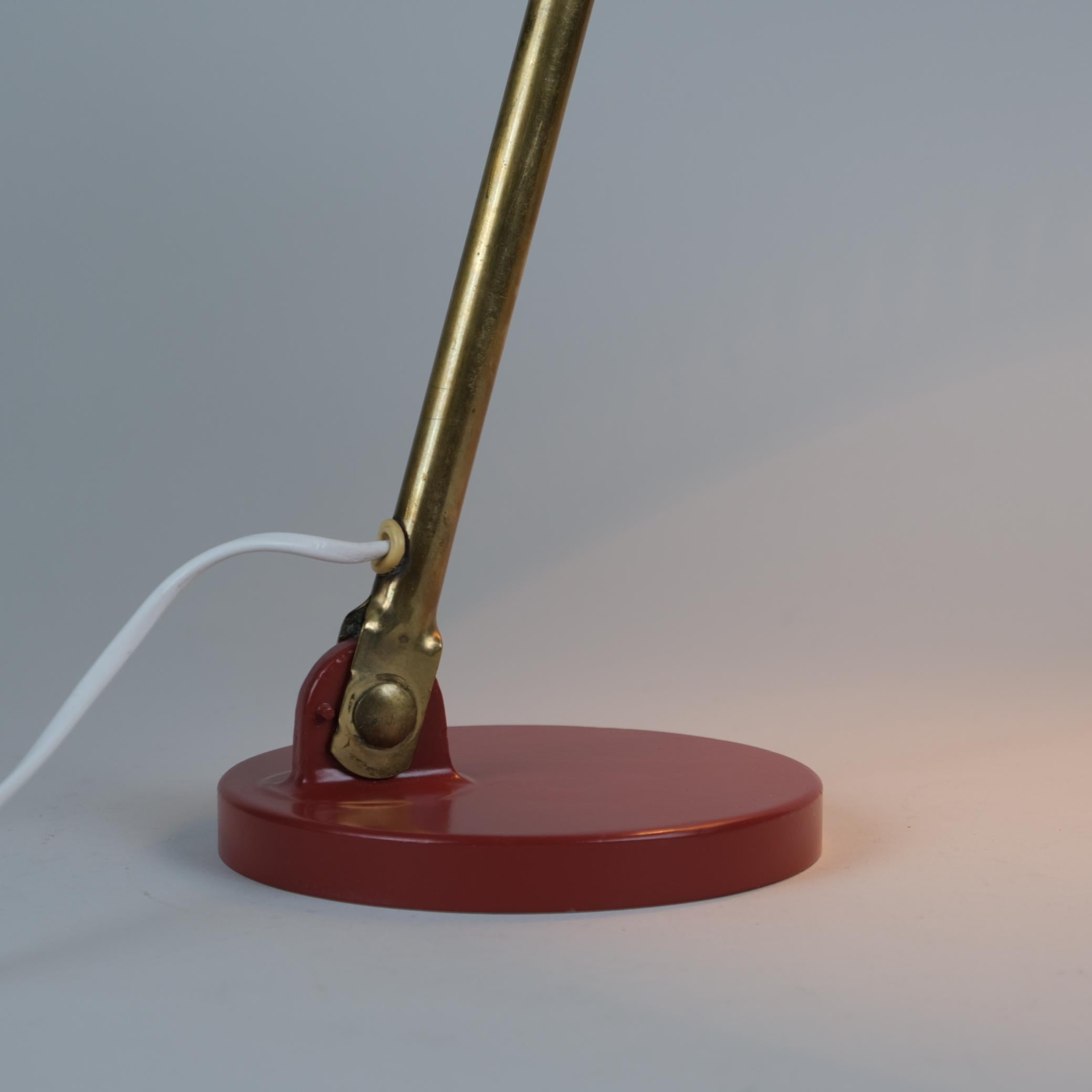 Finnish A Paavo Tynell Table Lamp Model 9222 In Red & Brass, Idman 1950s For Sale