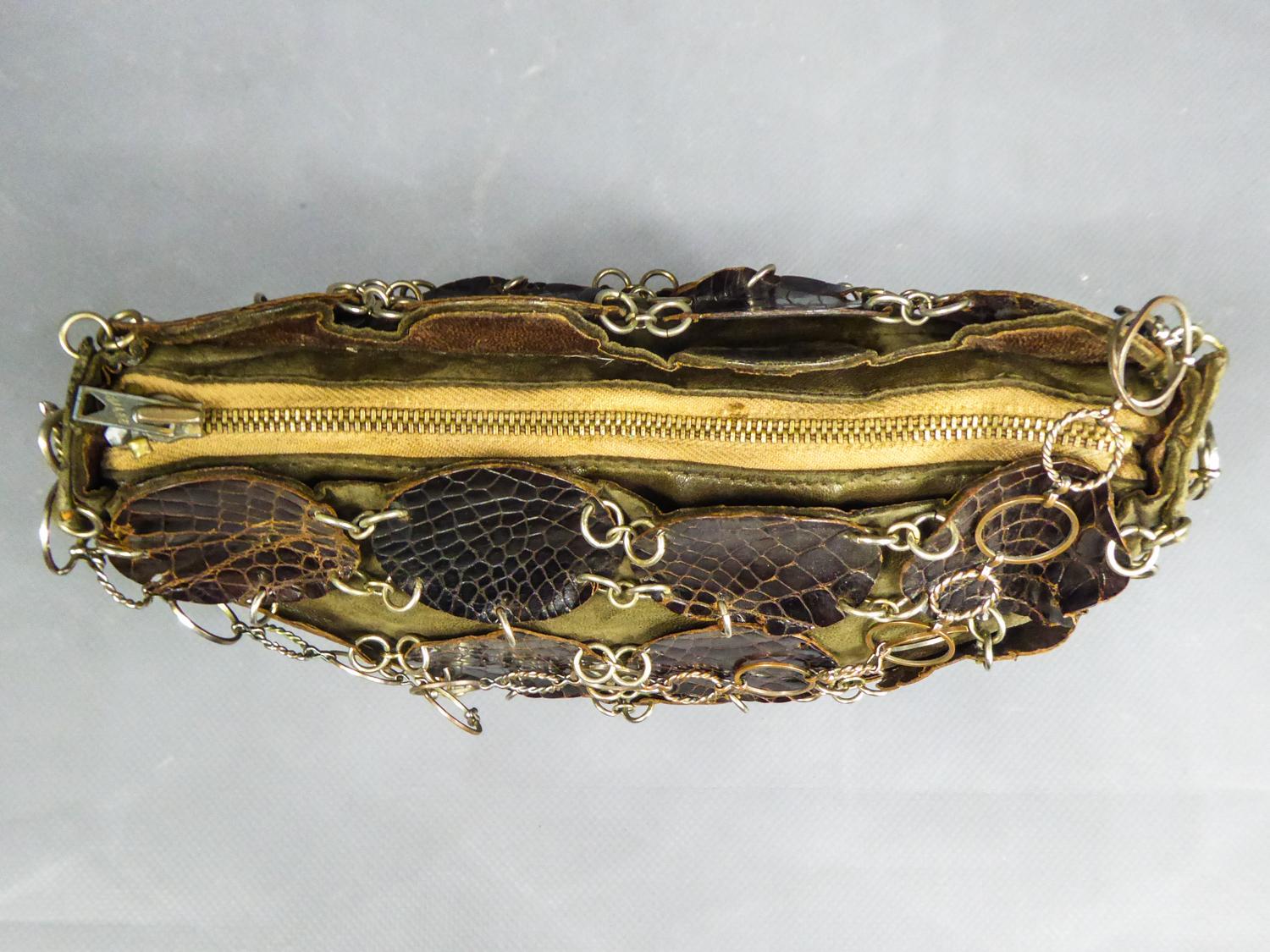 Una pochette da sera di Paco Rabanne in pelle e pad color kaki, circa 1968 in vendita 7