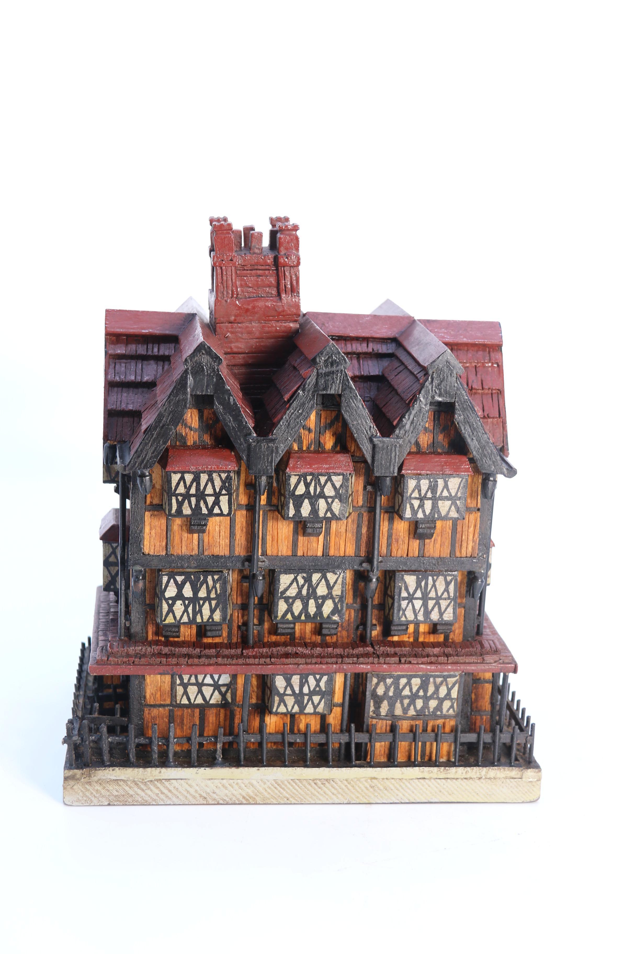Artisanat Modèle peint d'une célèbre maison médiévale anglaise construite à partir de bâtons d'allumettes C1910 en vente