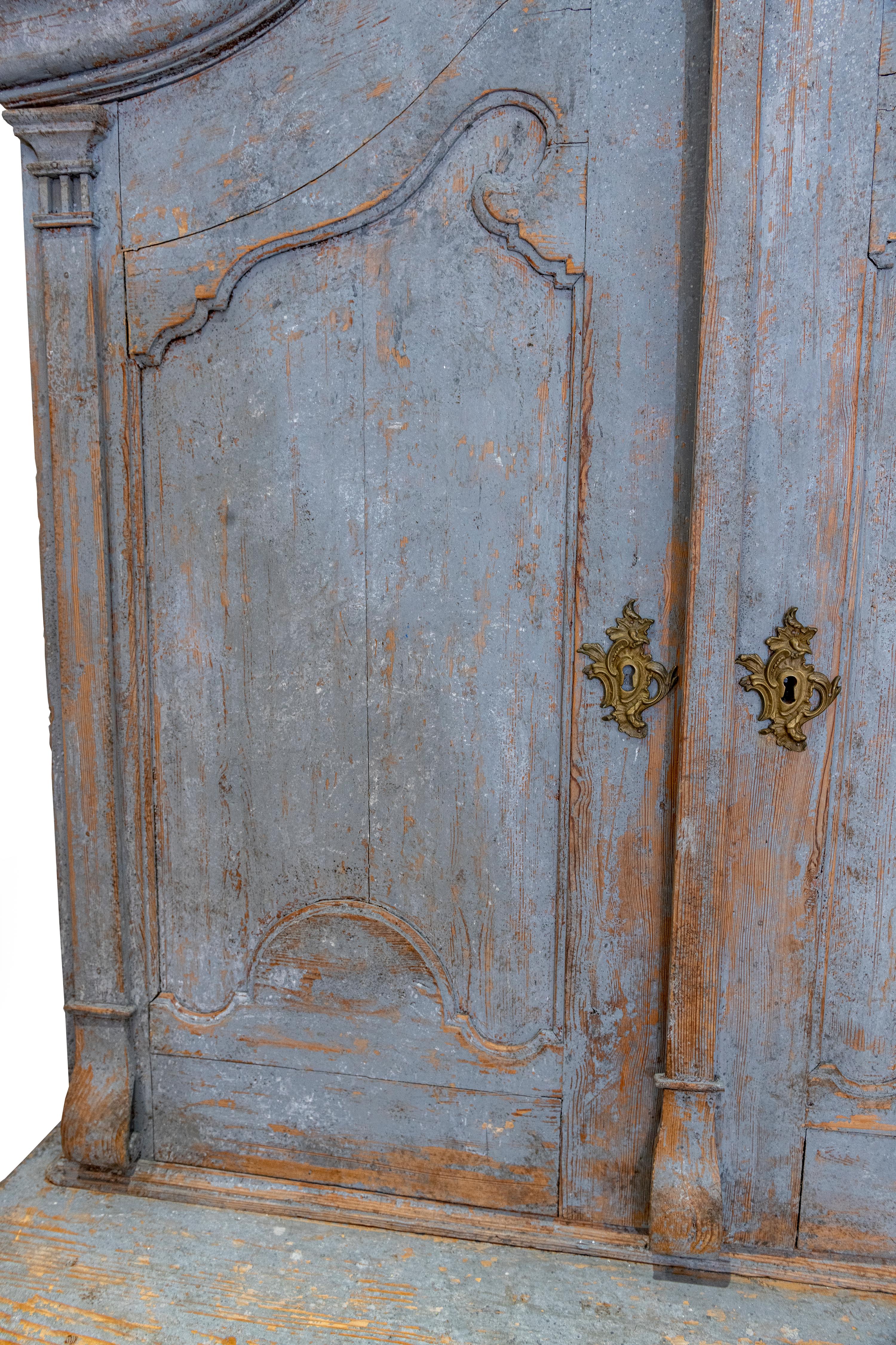 Brass Painted Swedish Provincial Rococo Display Cabinet For Sale