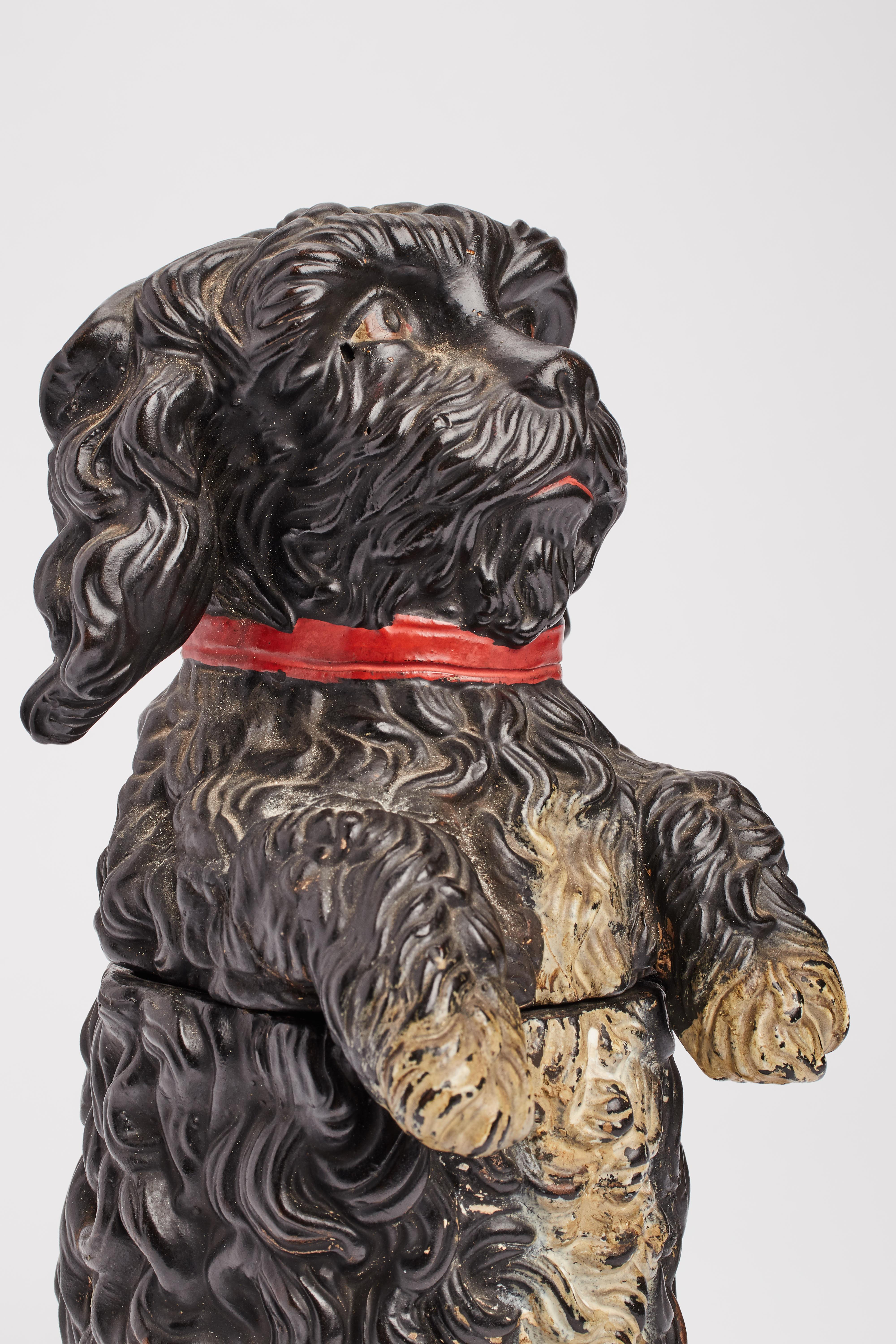 A painted terracotta tobacco holder depicting a poodle dog, Austria 1880.  In Good Condition For Sale In Milan, IT