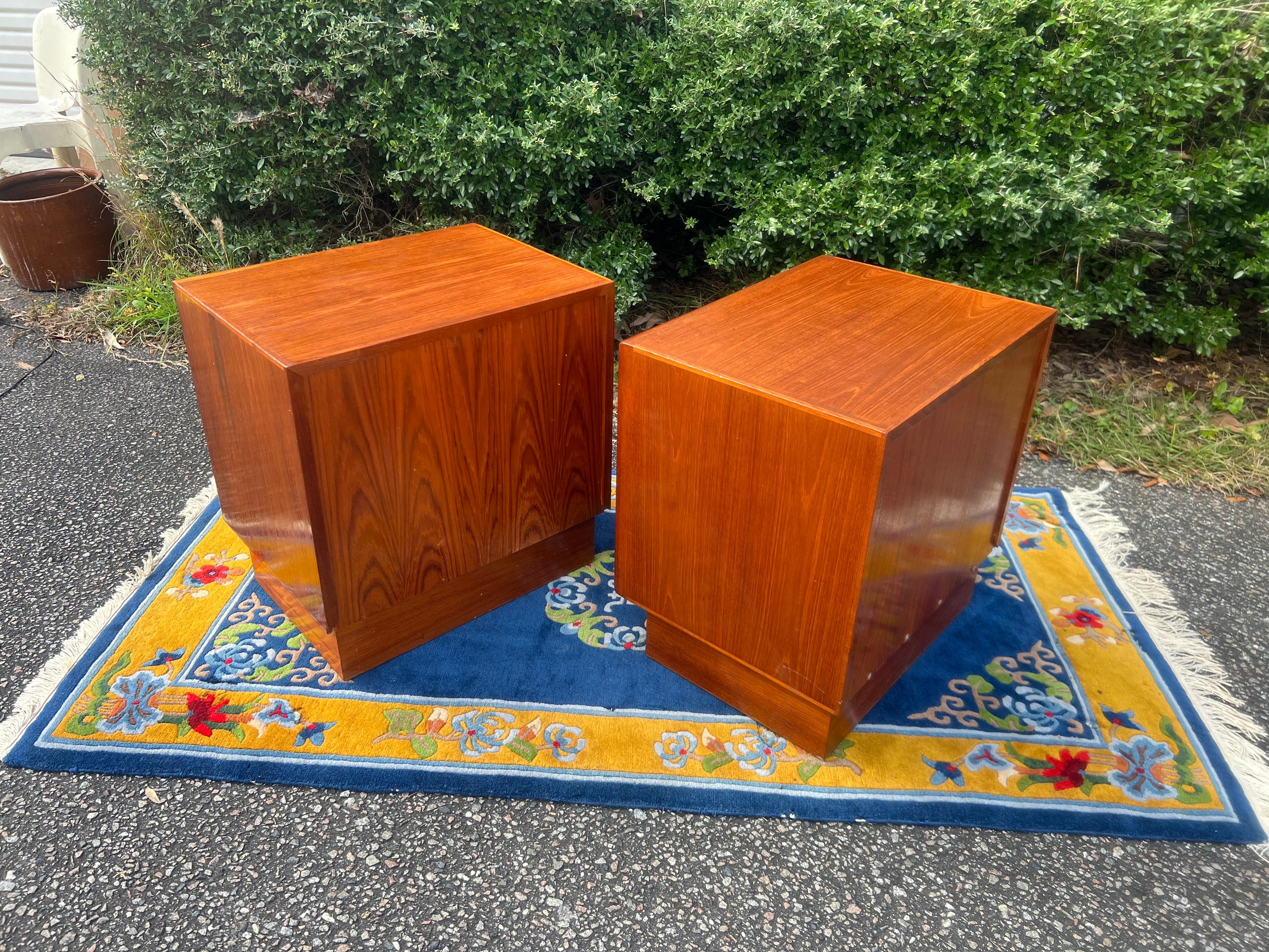 A pair 1960s Mid Century Danish Modern Teak Cube Nightstands by Danflex Systems For Sale 10