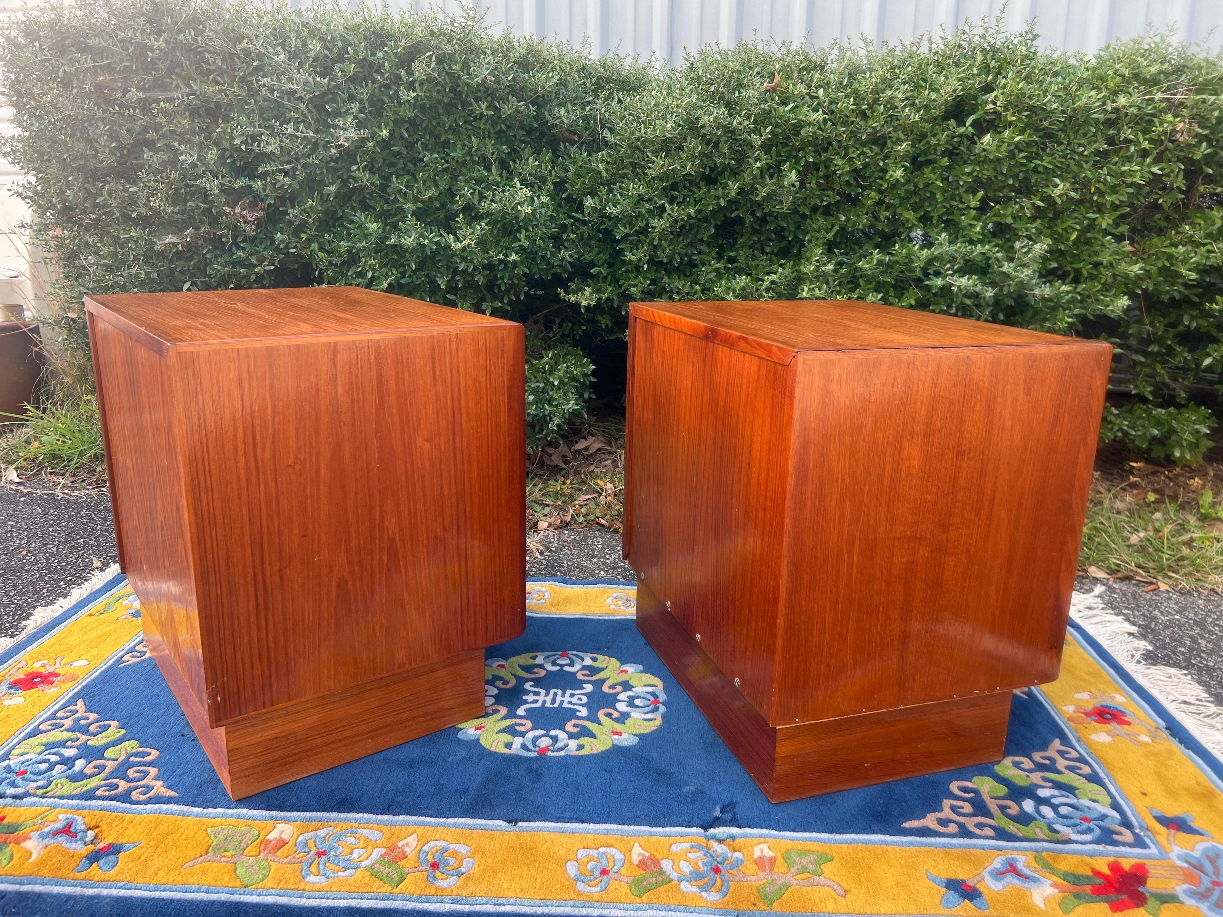 A pair 1960s Mid Century Danish Modern Teak Cube Nightstands by Danflex Systems For Sale 12