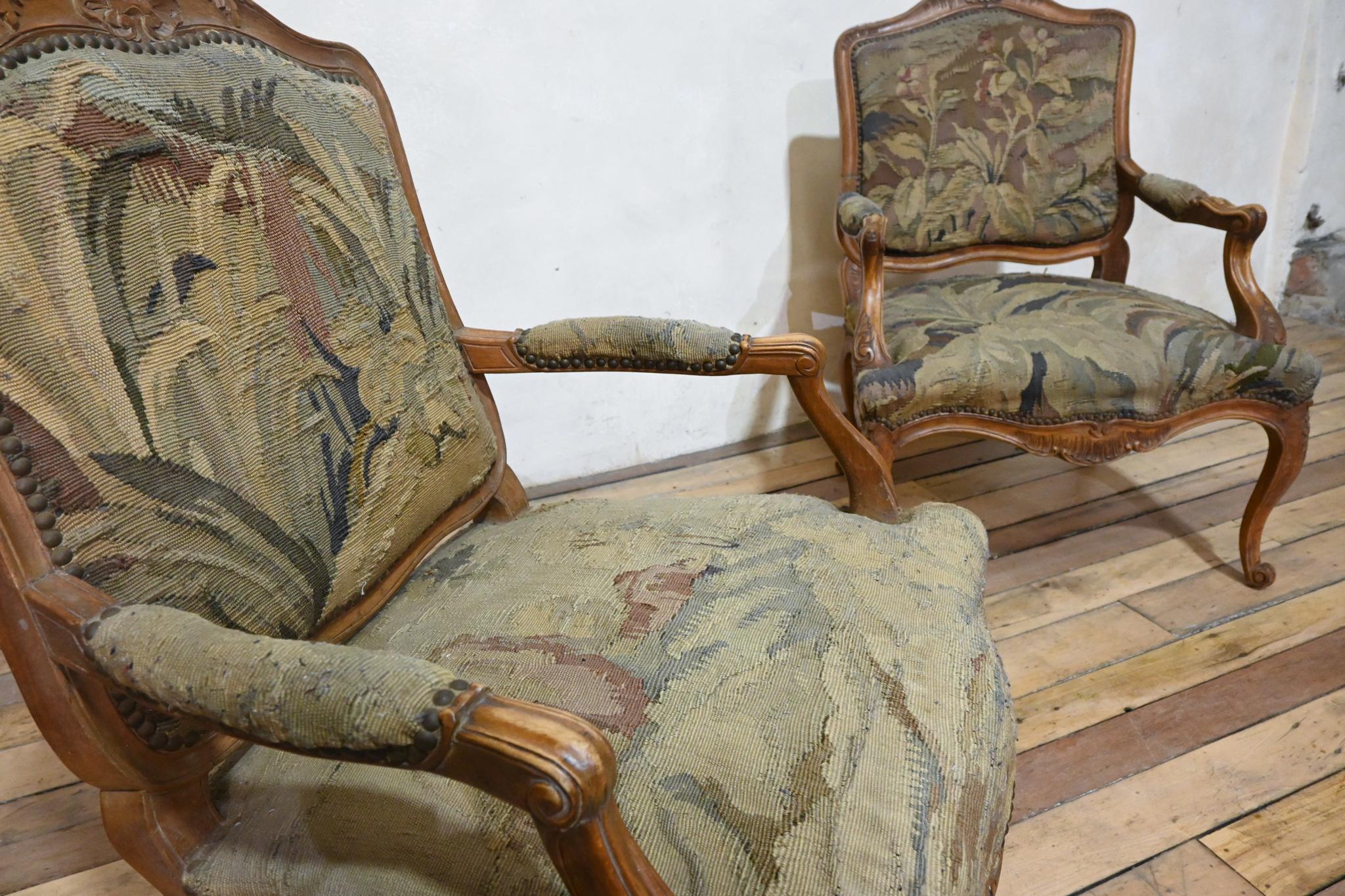 A Near Pair 19th Century French Louis XV Fauteuils Open Armchairs - Tapestry For Sale 3