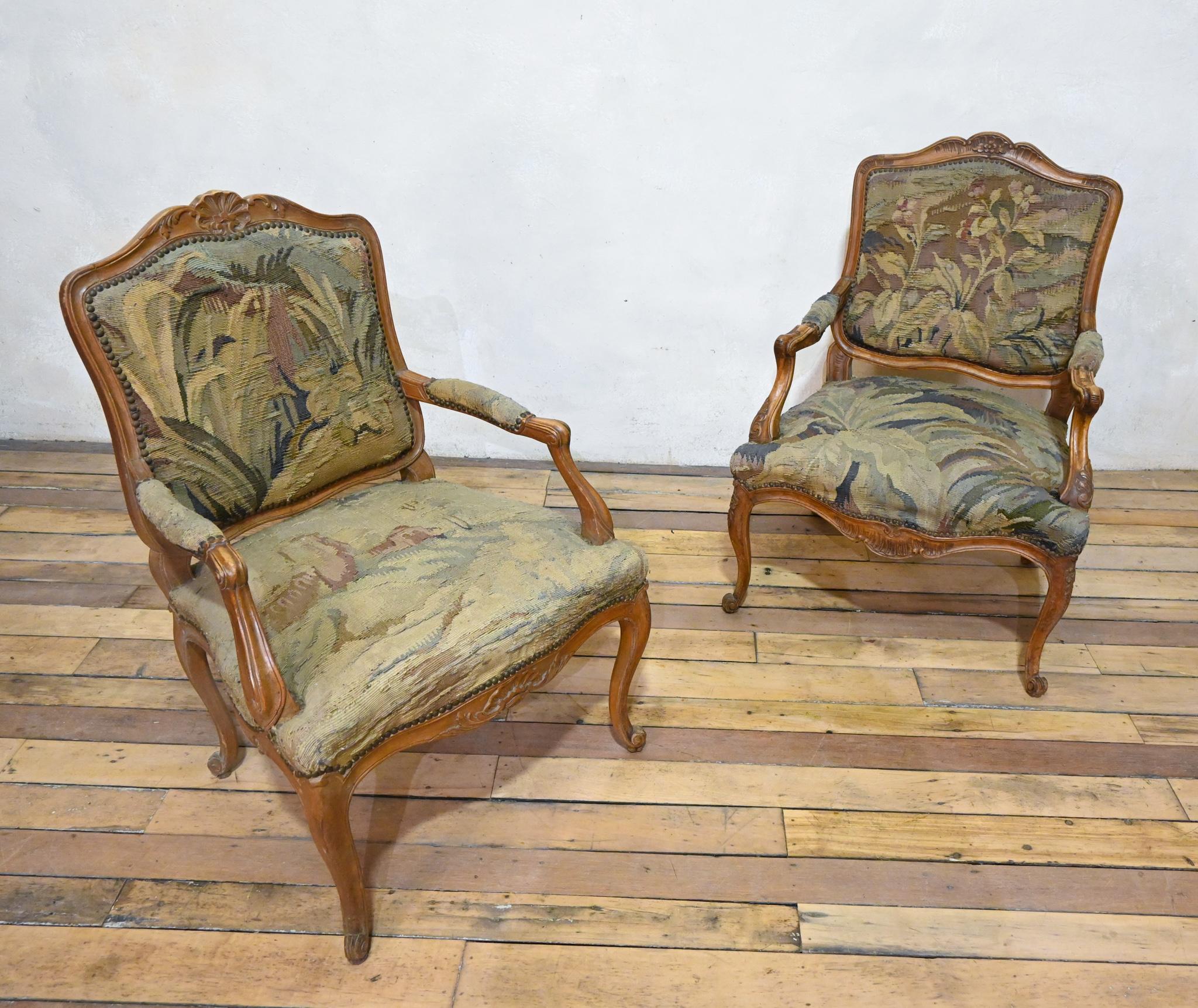 A Near Pair 19th Century French Louis XV Fauteuils Open Armchairs - Tapestry For Sale 4