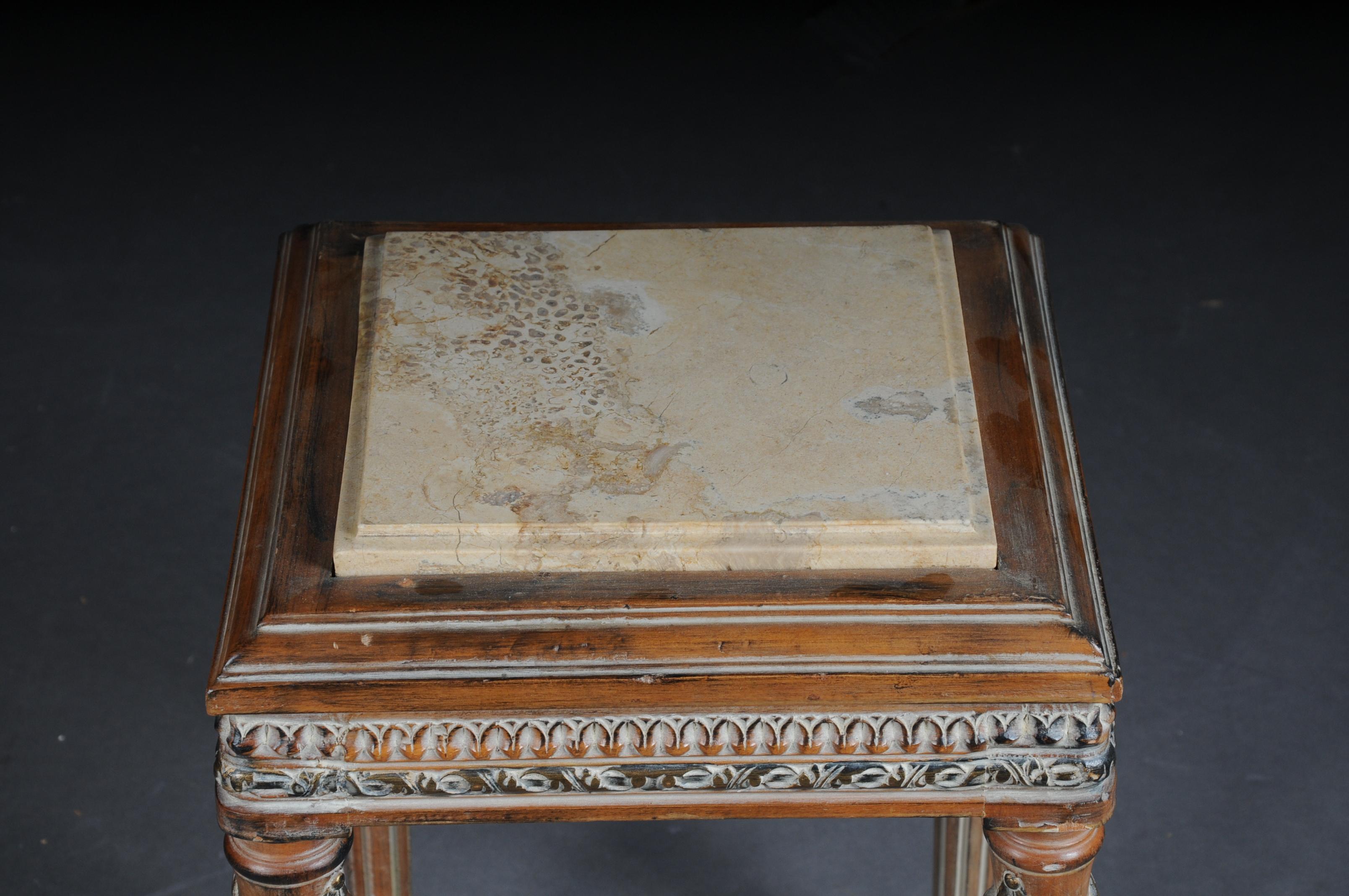 Pair '2' 20th Century Louis XV Style French Side Table In Good Condition For Sale In Berlin, DE