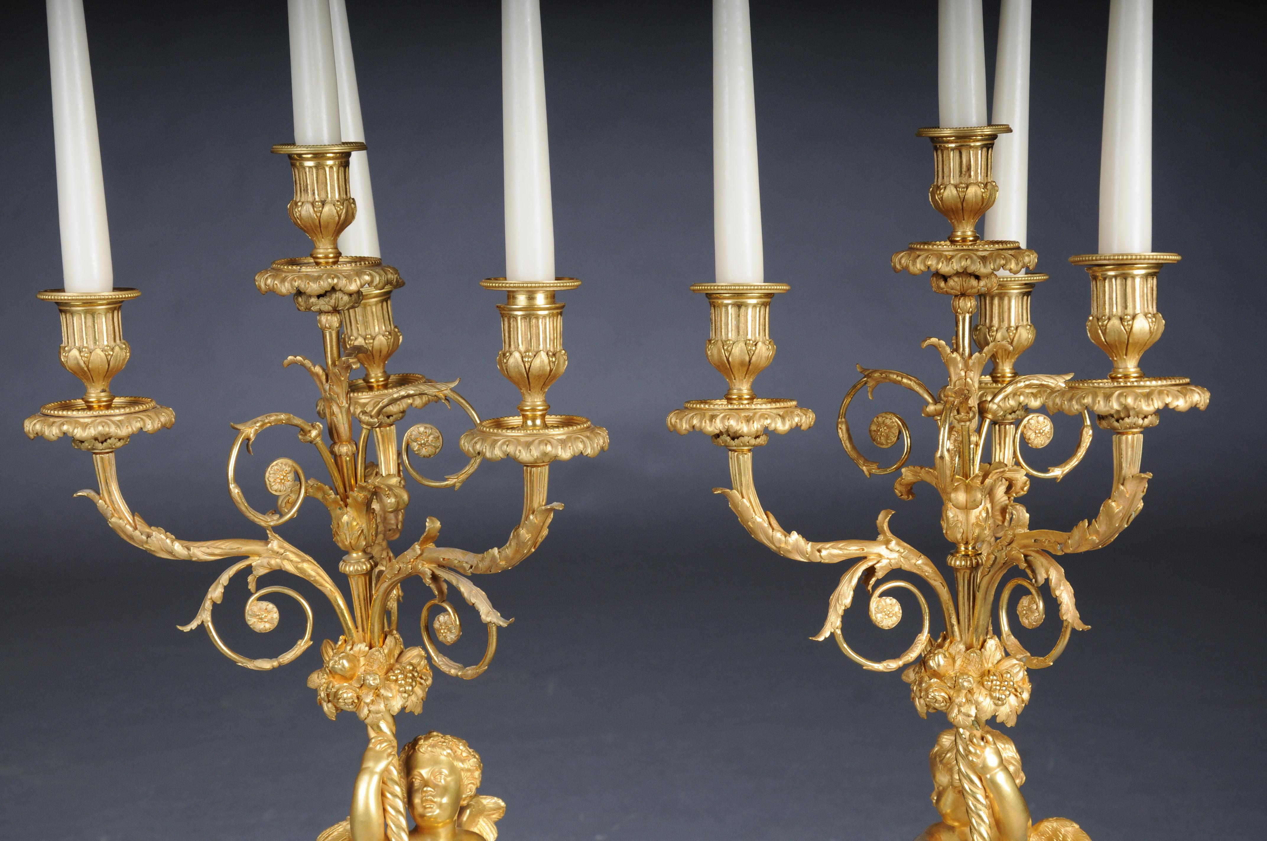 Ein Paar (2) figurale Kandelaber im Louis XVI-Stil. im Angebot 4