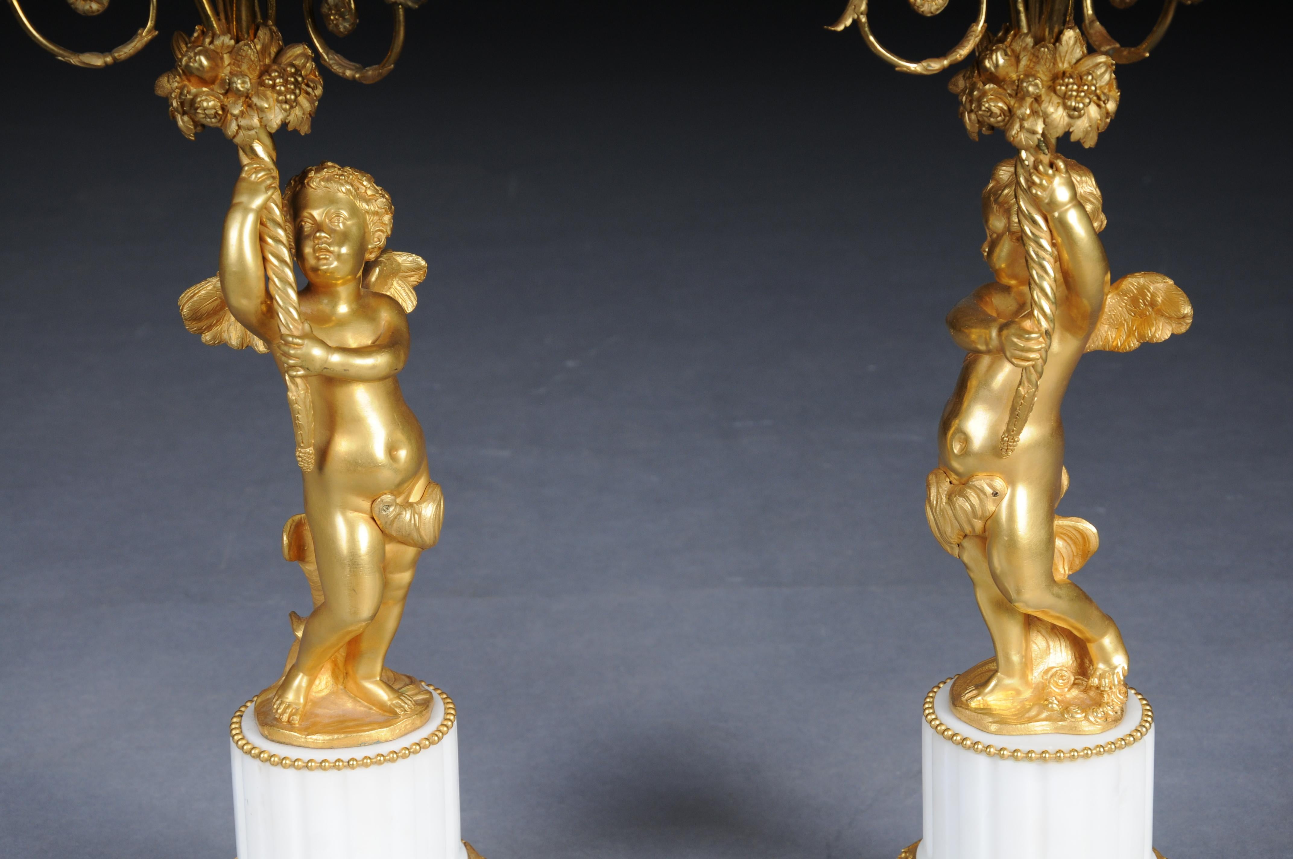 Ein Paar (2) figurale Kandelaber im Louis XVI-Stil. im Angebot 5