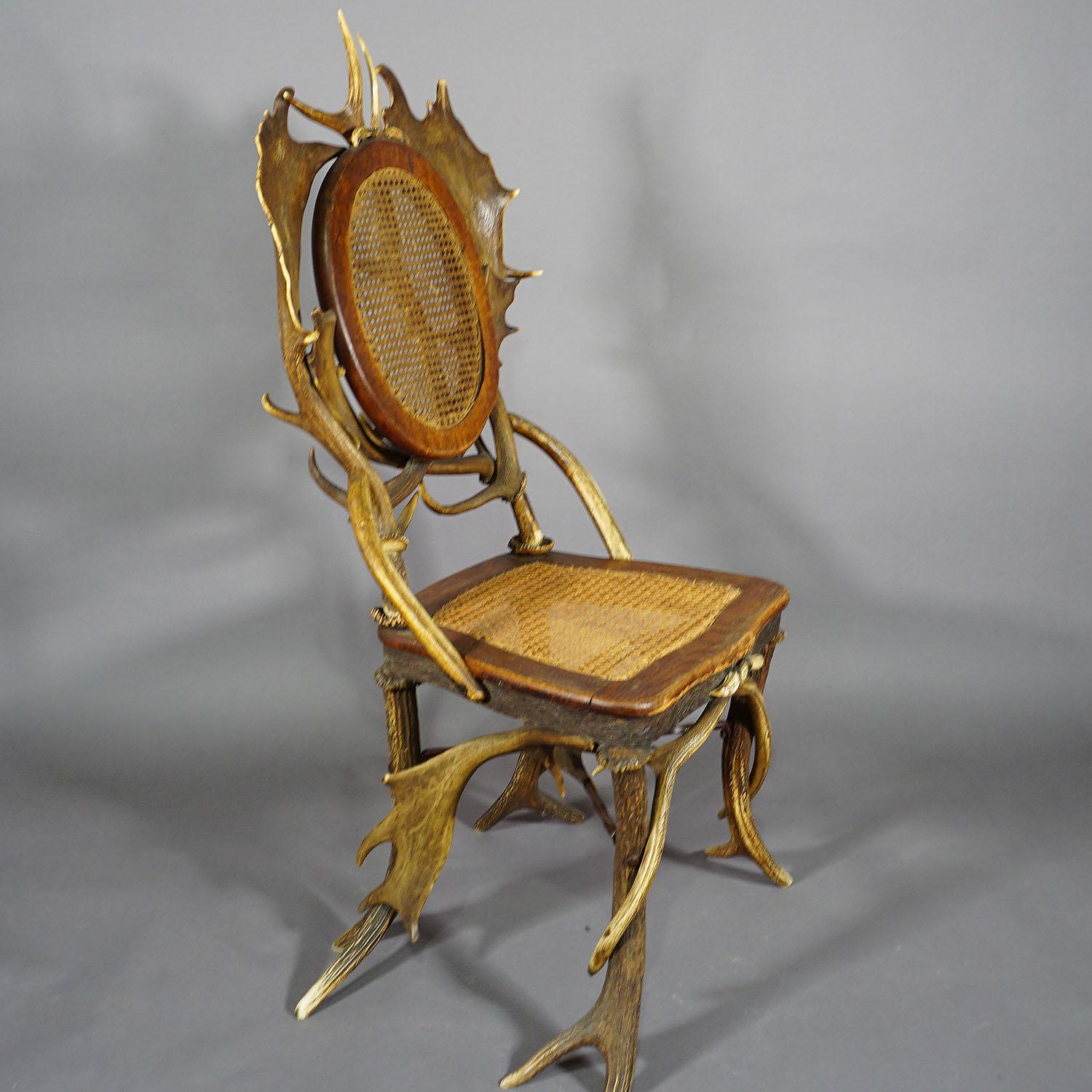 Paire de fauteuils de salon anciens rustiques en bois de cervidé, Allemagne, vers 1900 en vente 4