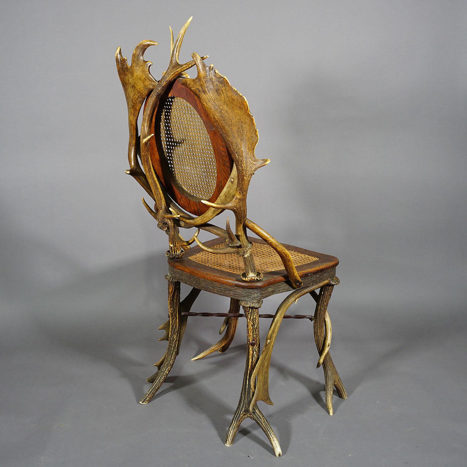 Pair of Antique Rustic Antler Parlor Chairs, Germany, circa 1900 For Sale 7