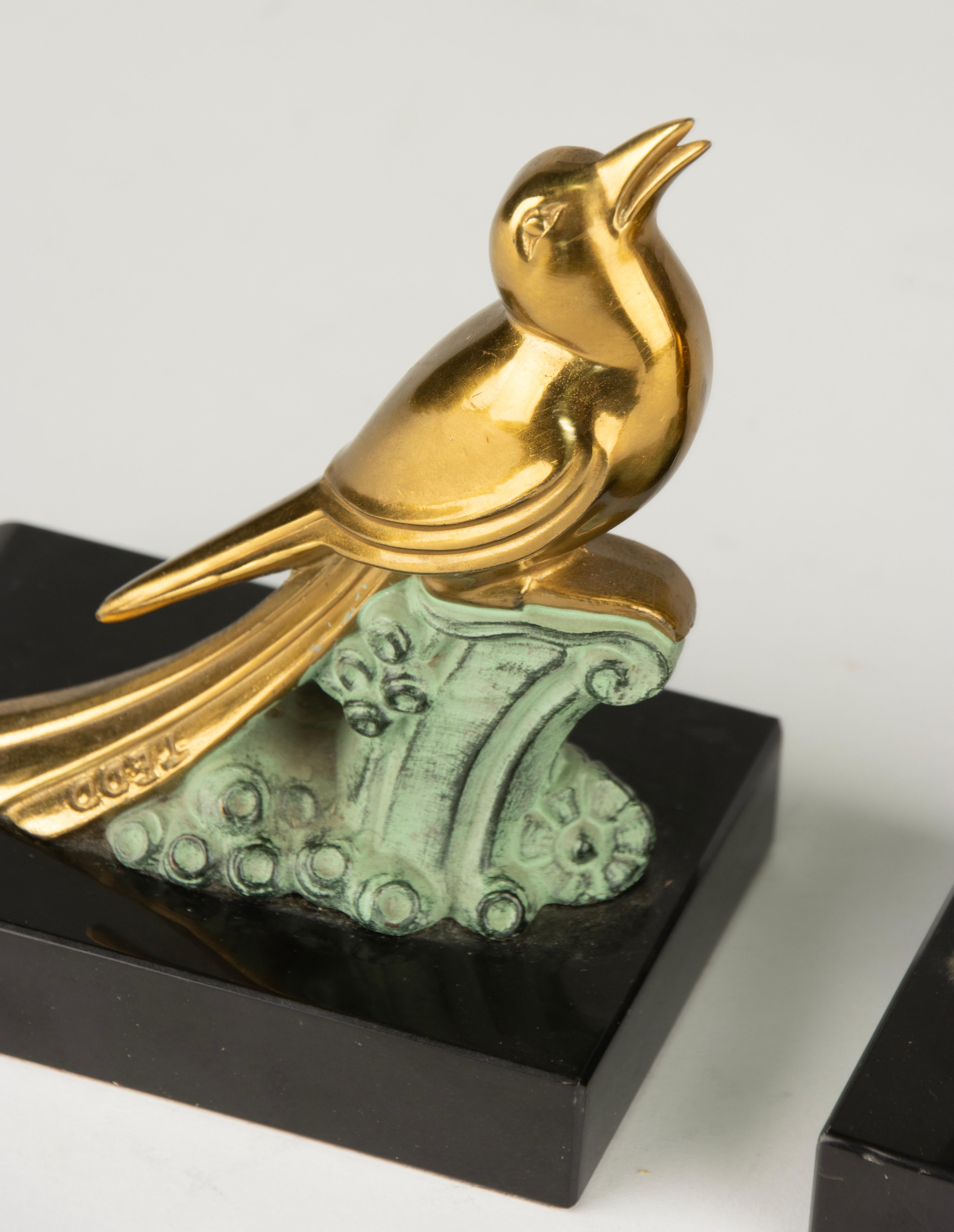 A Pair Art Deco Bookends - Birds - Signed TEDD For Sale 4