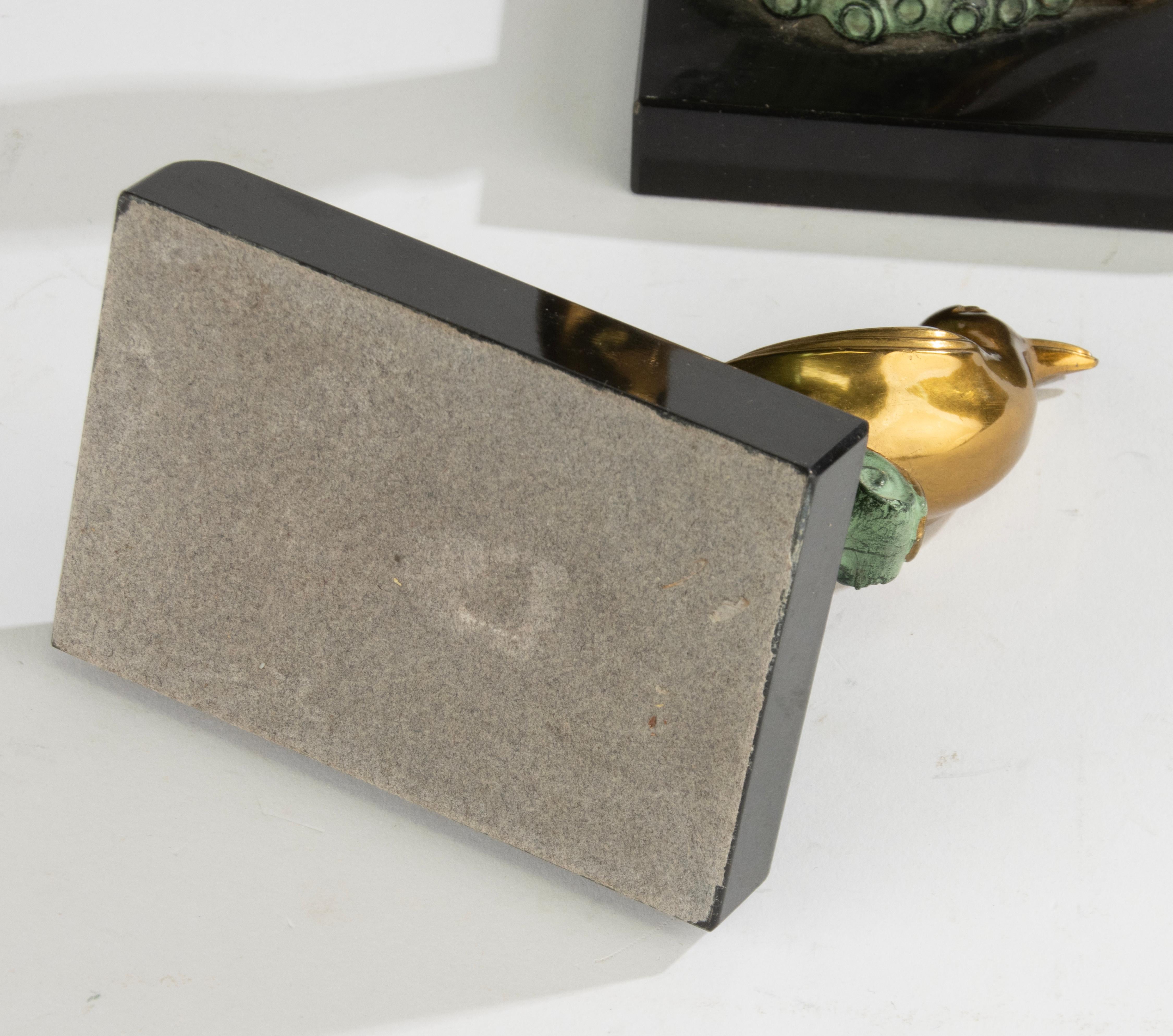 A Pair Art Deco Bookends - Birds - Signed TEDD For Sale 7