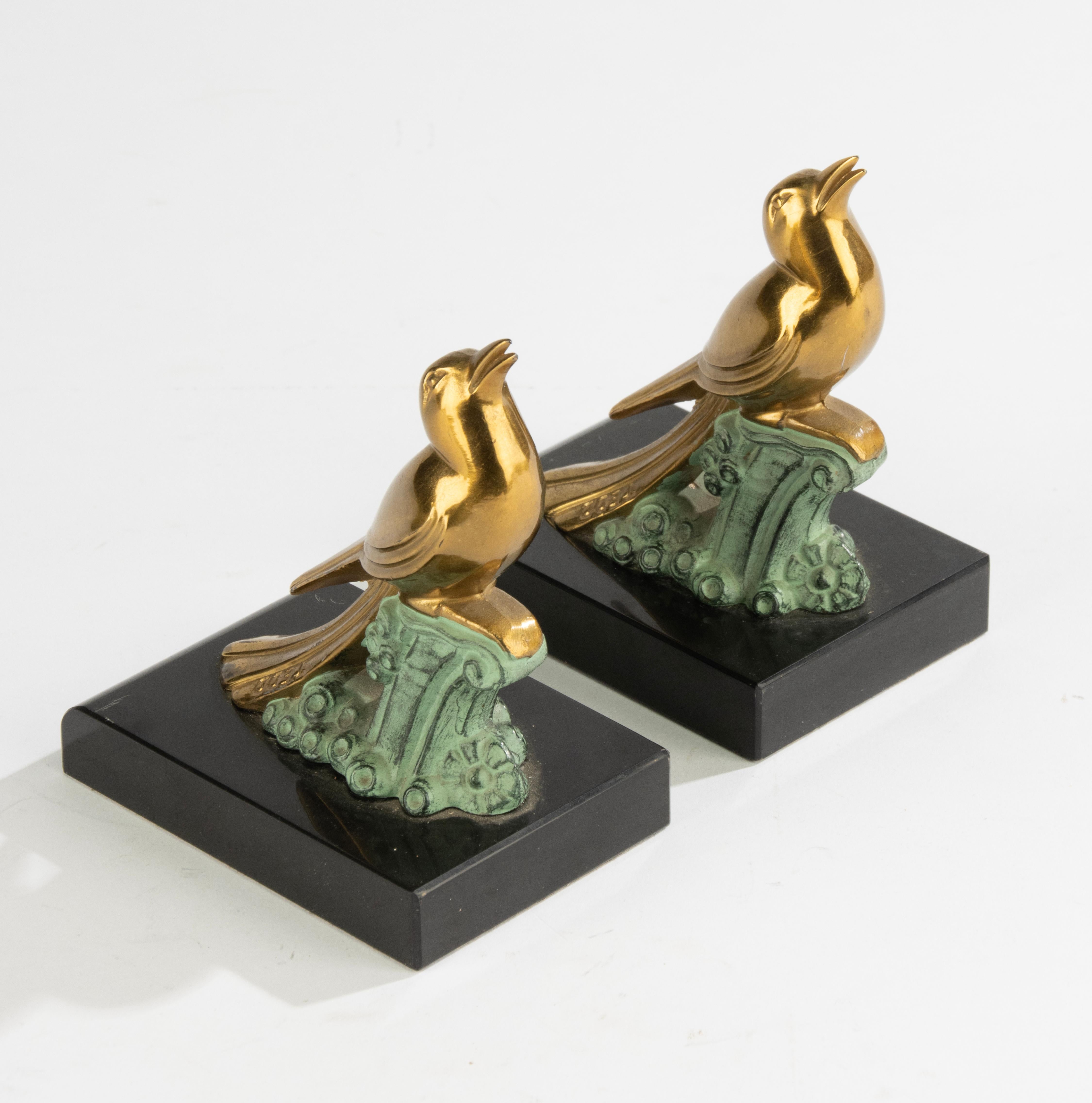 A Pair Art Deco Bookends - Birds - Signed TEDD For Sale 1