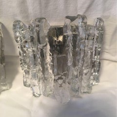 Ein Paar österreichische Eisglas-Wandleuchter von J.T. Kalmar