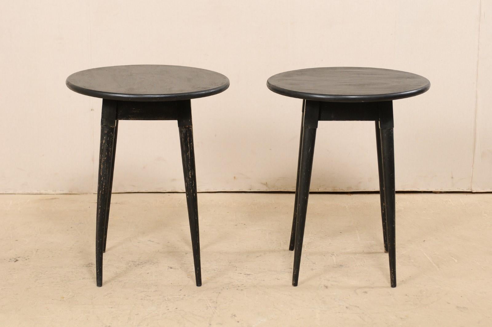 Pair of French Mid-20th Century Painted Wood Side Tables  4