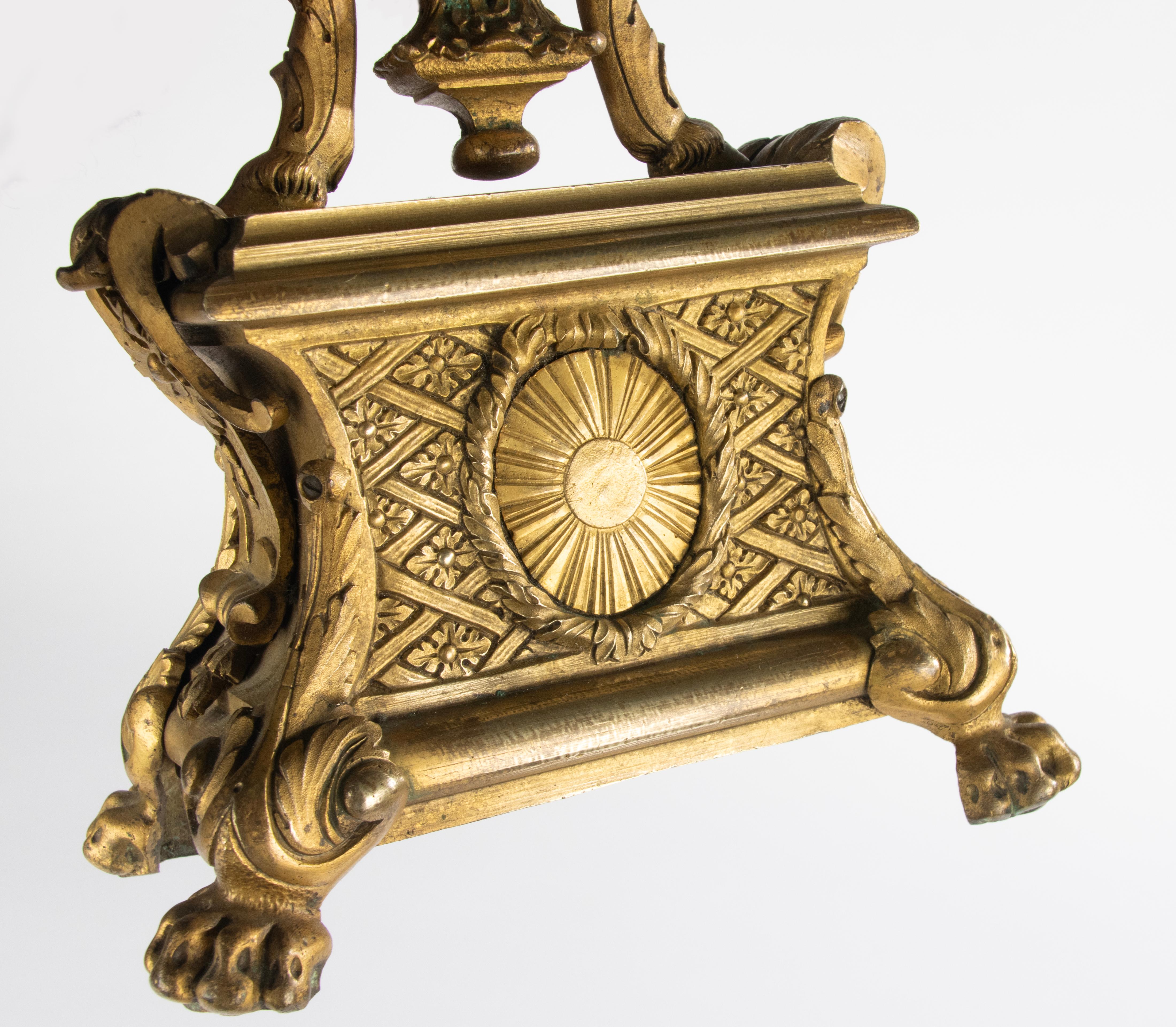 Pareja de Soportes de Chimenea / Andirones de Bronce Dorado - Estilo Renacentista en venta 12
