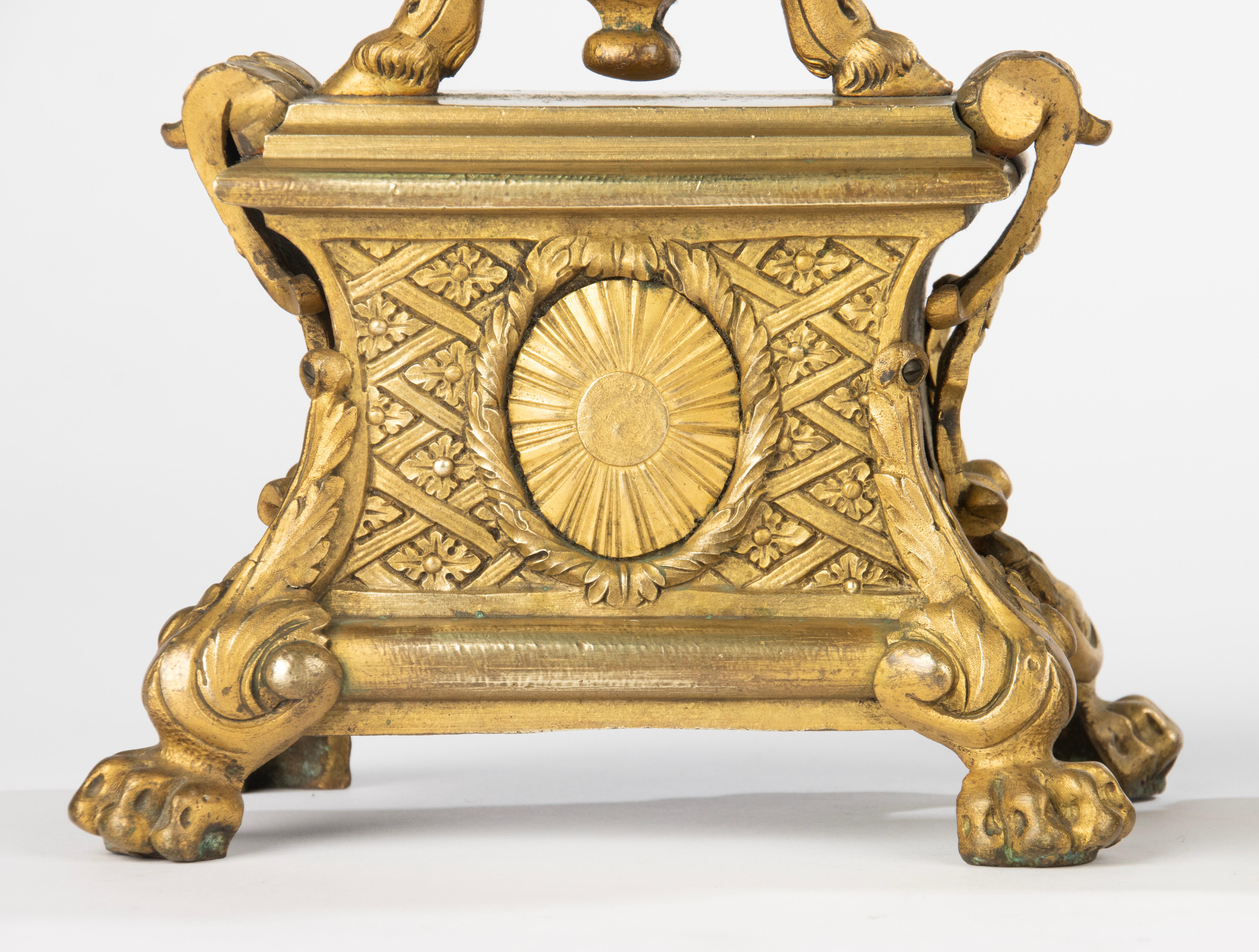 Pareja de Soportes de Chimenea / Andirones de Bronce Dorado - Estilo Renacentista Francés en venta