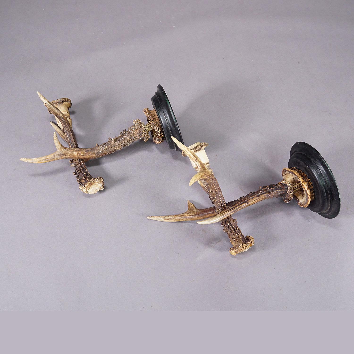 20th Century A Pair Great Black Forest Wall Sconces with Deer Horns, Germany ca. 1900 For Sale