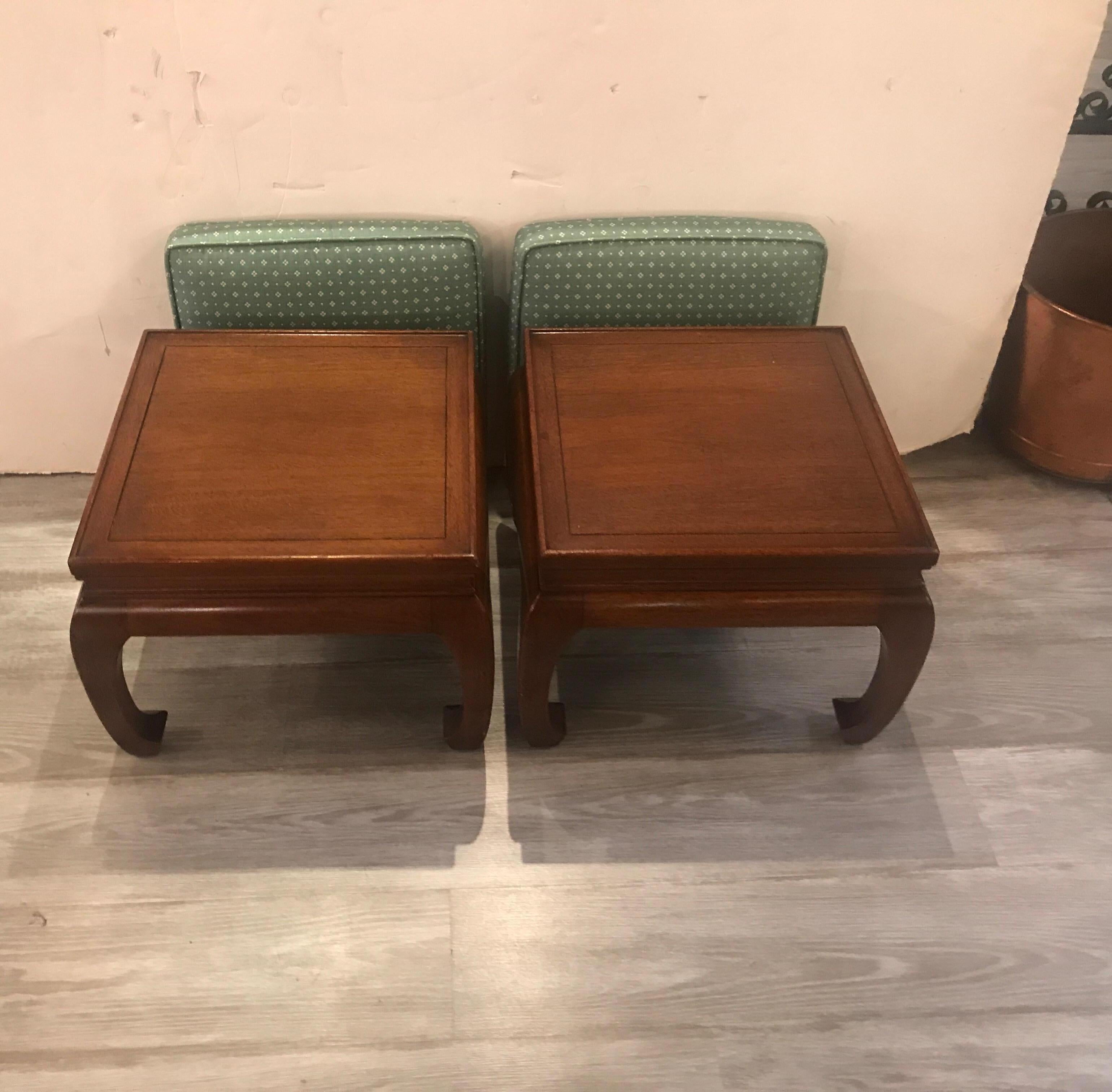 Pair of Asian Style Benches or Stands (20. Jahrhundert)