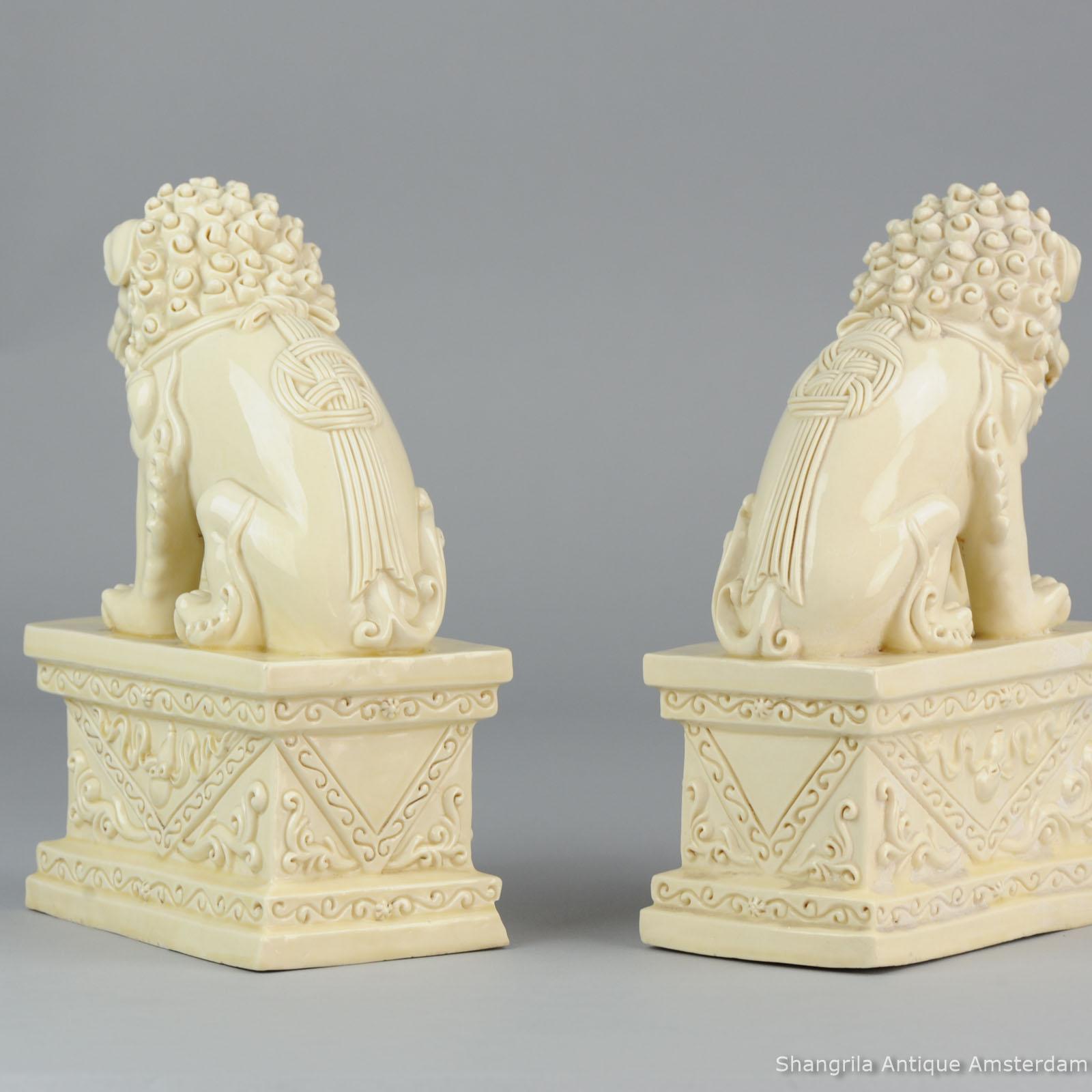 Pair of Large Marked Blanc de Chine Foo Dogs PRoC Period Dehua Chinese For Sale 2