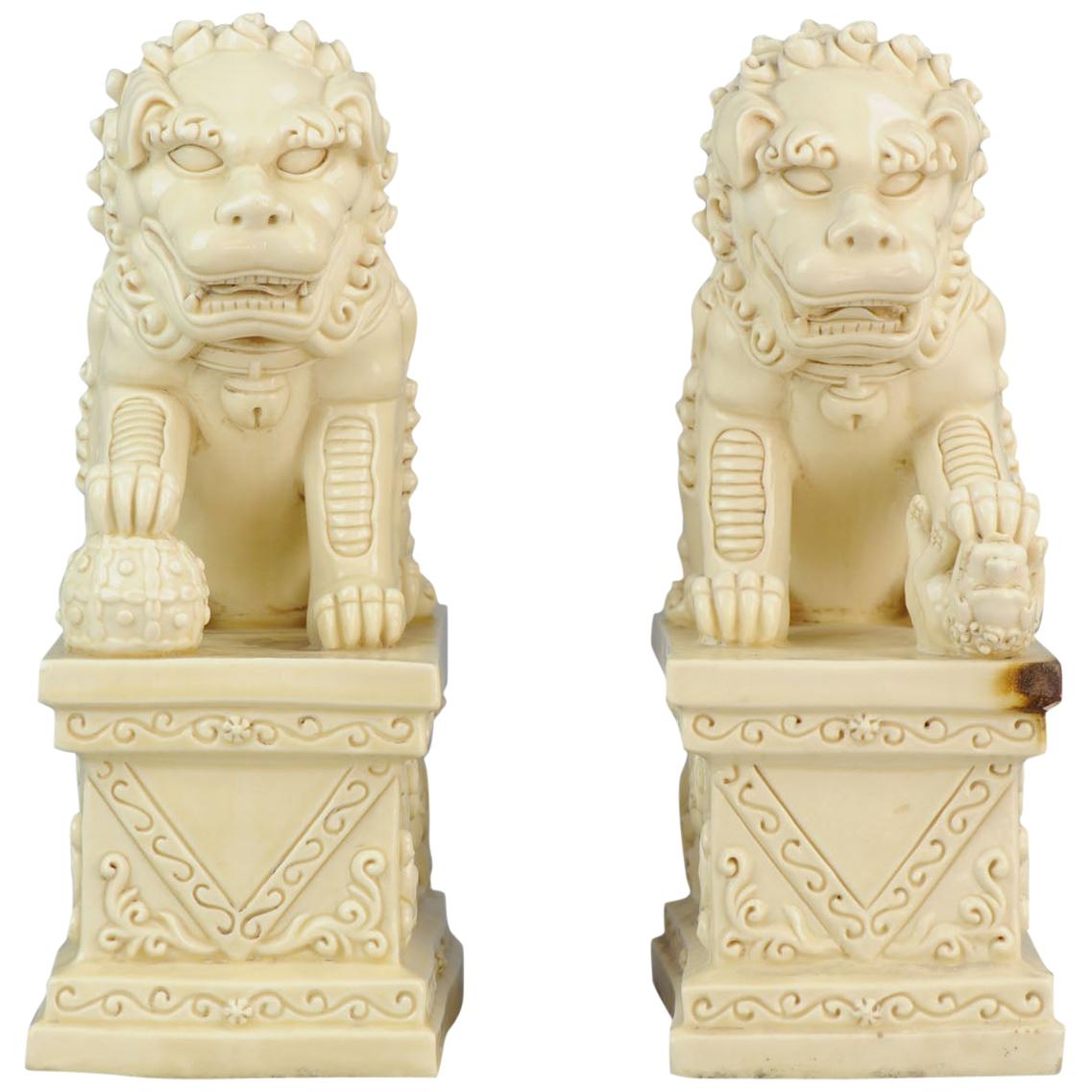 Pair of Large Marked Blanc de Chine Foo Dogs PRoC Period Dehua Chinese For Sale