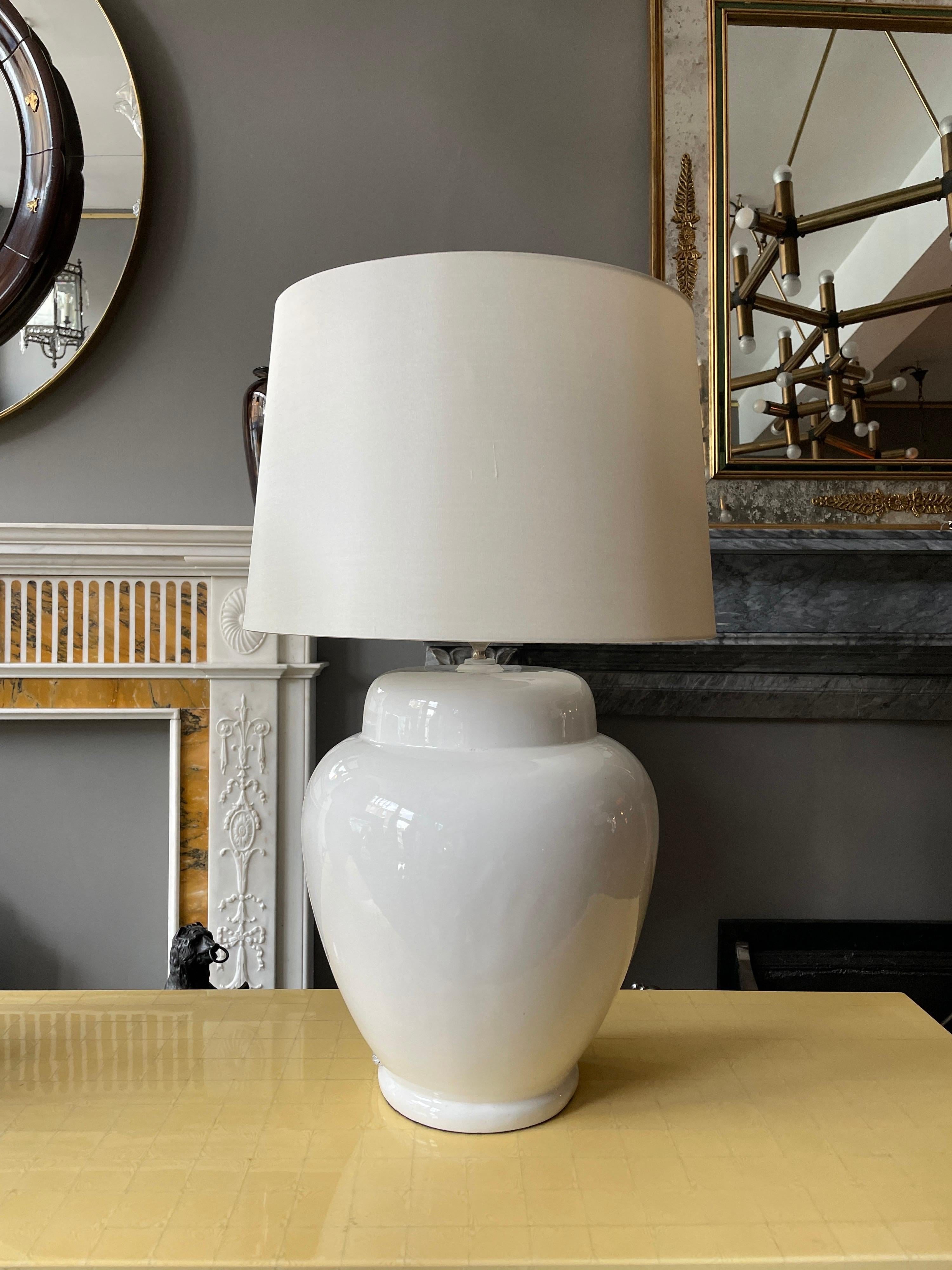 Pair Large White Italian Porcelain Table Lamps In Good Condition In London, GB