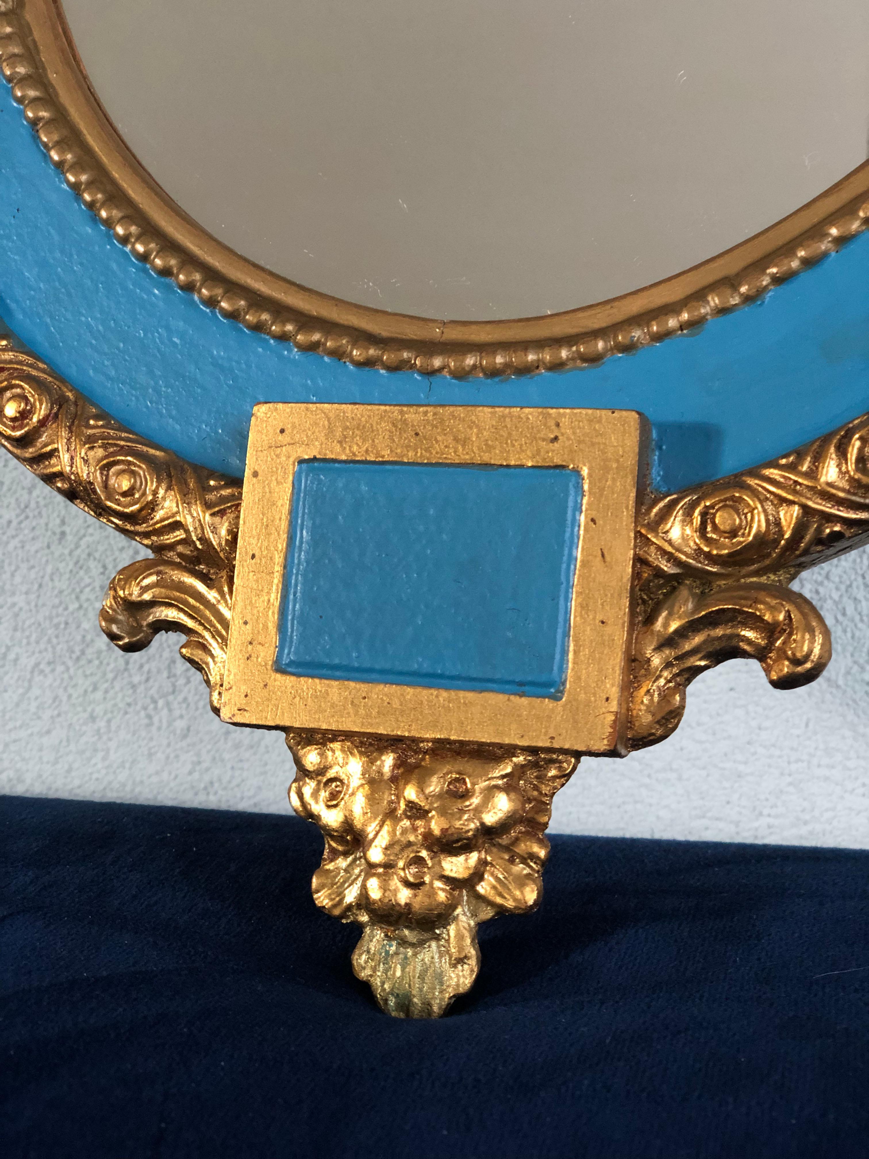 A Pair Louis XV Oval Giltwood Crested Mirror France 1900s In Good Condition In Bjuråker, SE