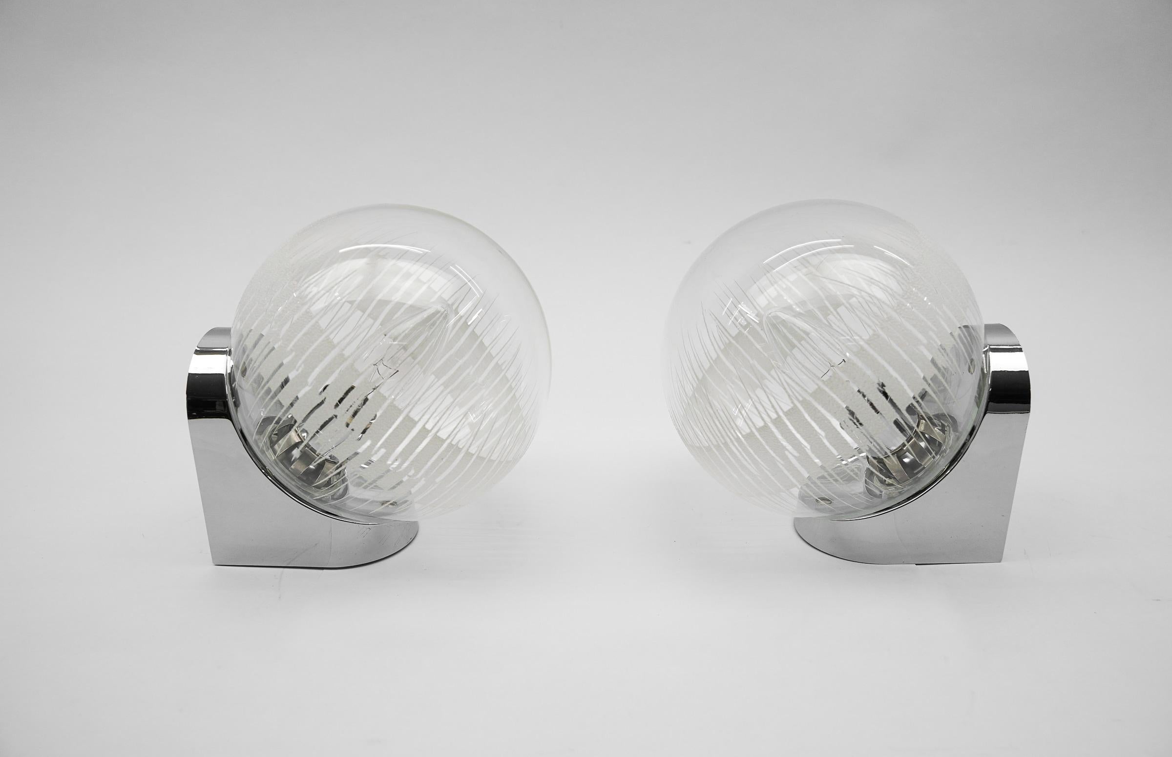 Pair Lovely Chrome Wall Lamps with Etched Clear Glass by Hillebrand, 1960s For Sale 4