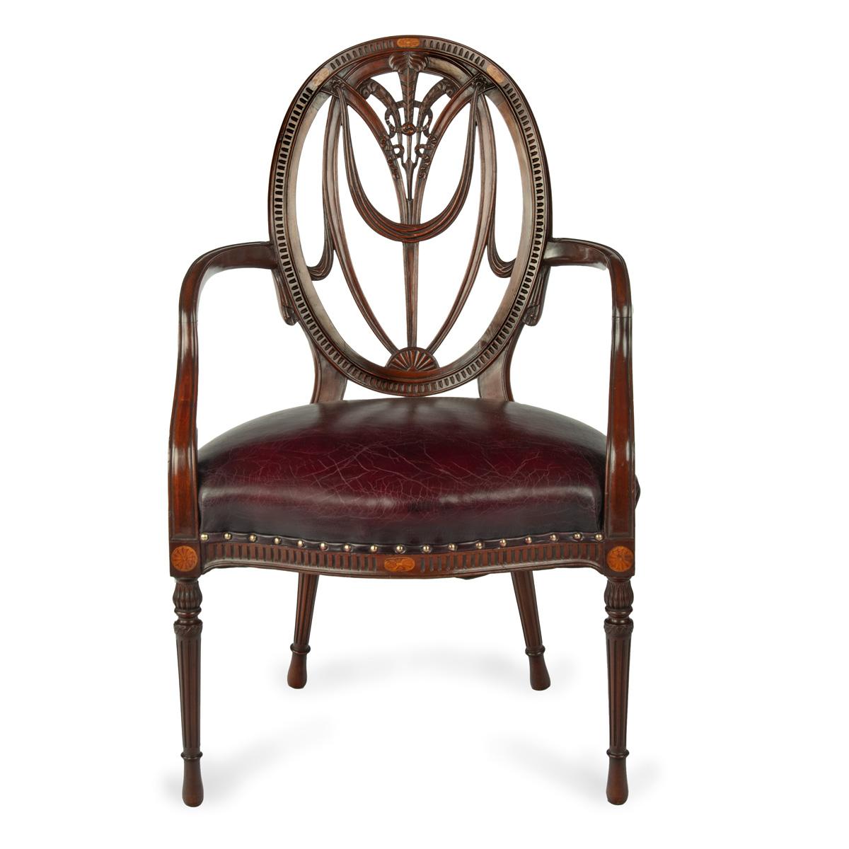 20ième siècle Paire de fauteuils de style Hepplewhite en acajou en vente