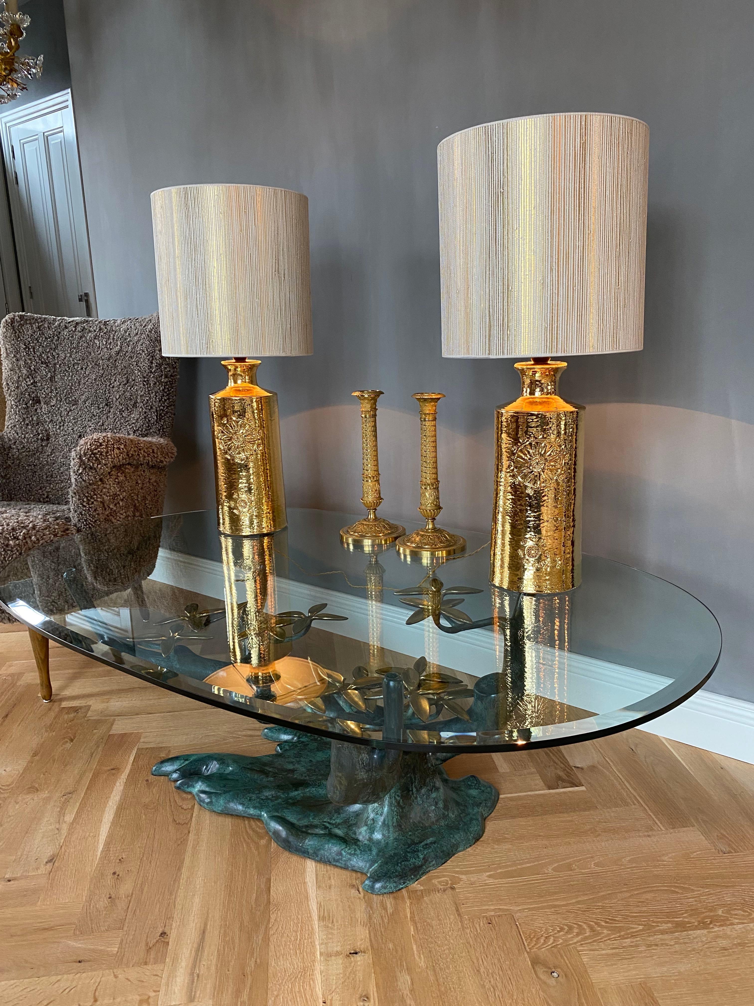 Mid-Century Modern A pair mid-century ceramic gold glazed table lamps by Bitossi for Bergboms For Sale