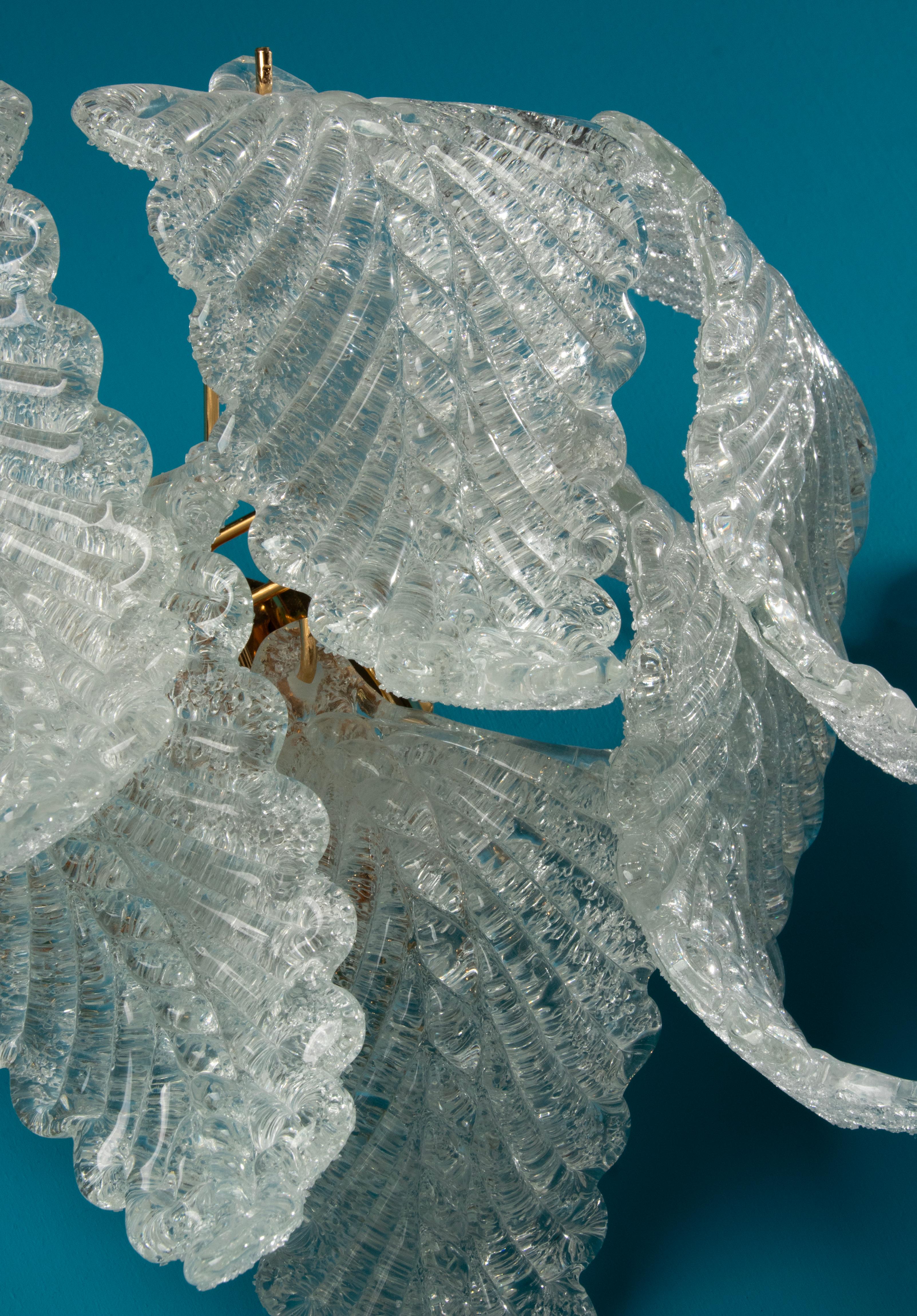 Ein Paar Wandleuchter aus der Mitte des Jahrhunderts Murano Blattförmige Schirme - Industria Veneziana im Angebot 9