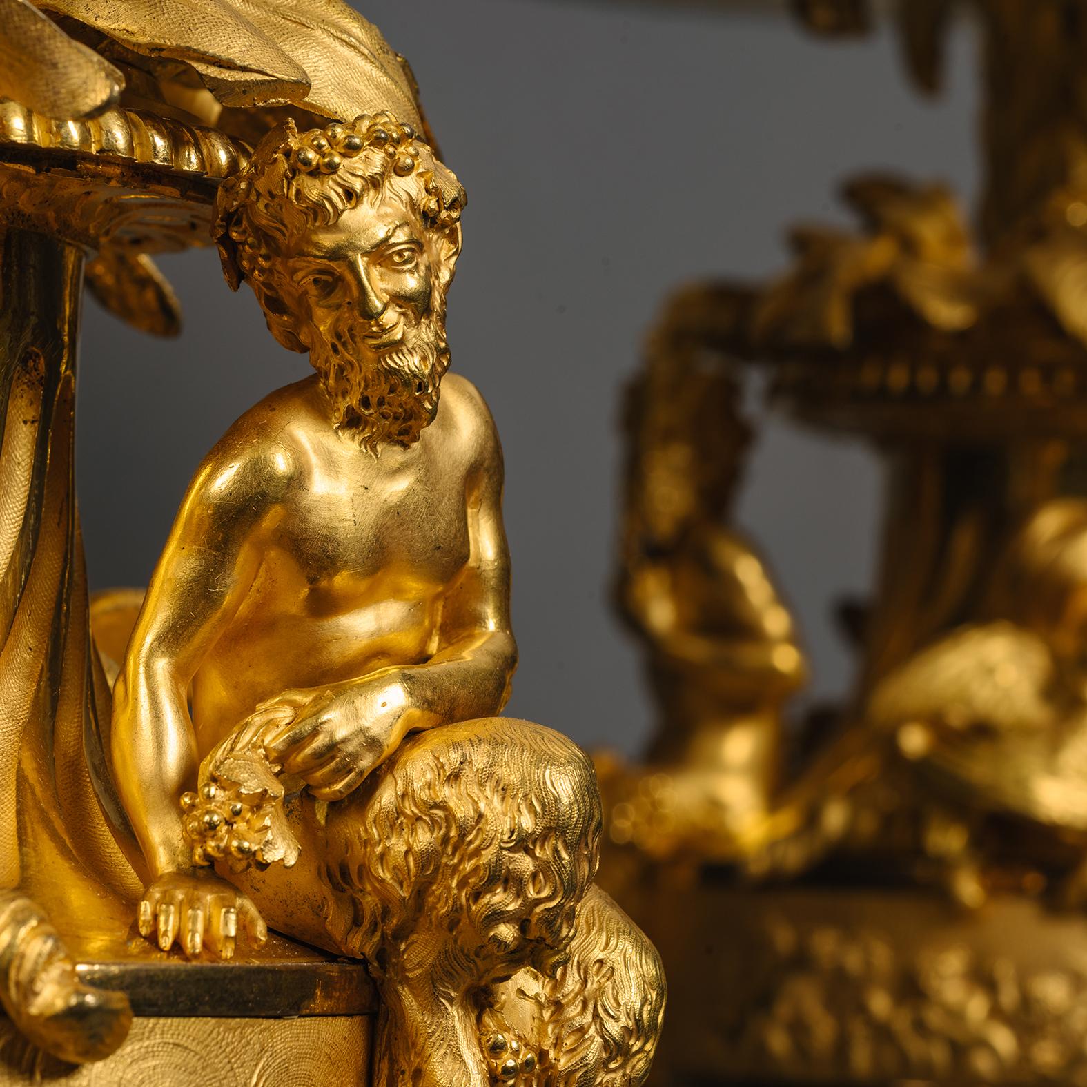 Paire de vases en bronze doré Napoléon III, montés en lampes de table, par Henri Picard Bon état - En vente à Brighton, West Sussex