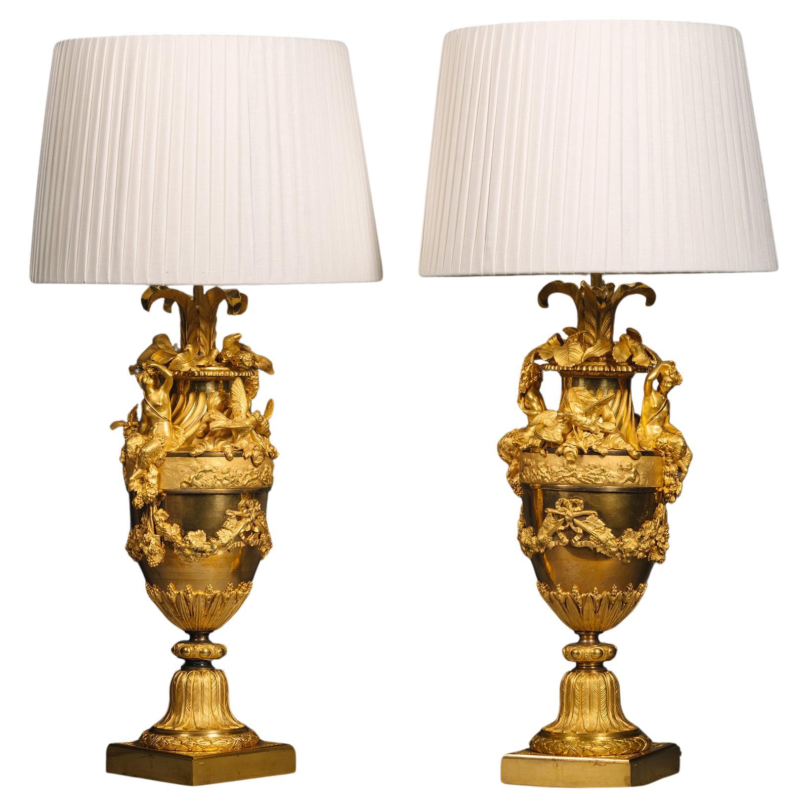 Paire de vases en bronze doré Napoléon III, montés en lampes de table, par Henri Picard en vente