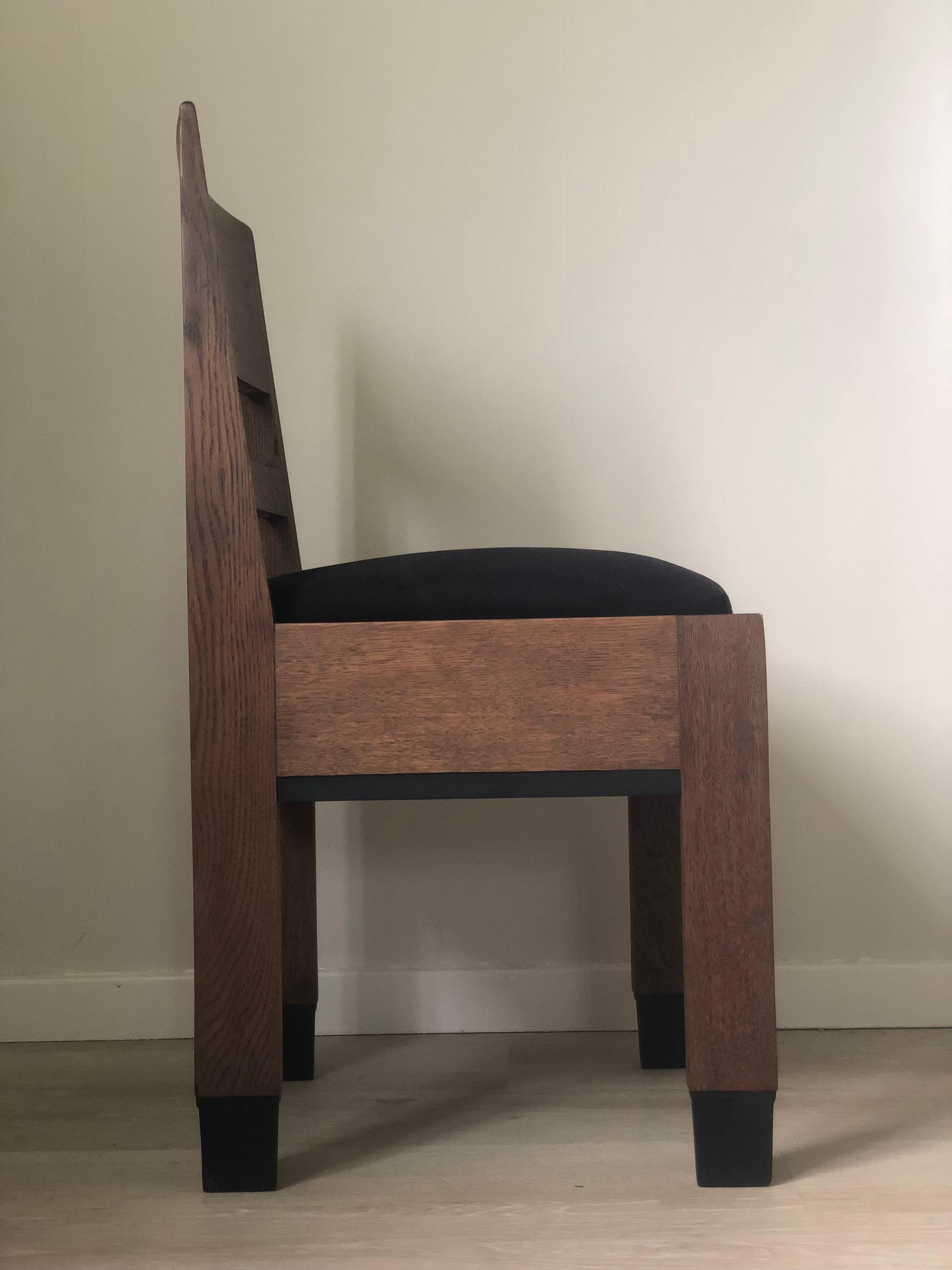 Pair of Oak Art Deco “Haagse School” Chair By H. Fels For L.O.V. Oosterbeek 1920 In Good Condition For Sale In Sakskøbing, DK