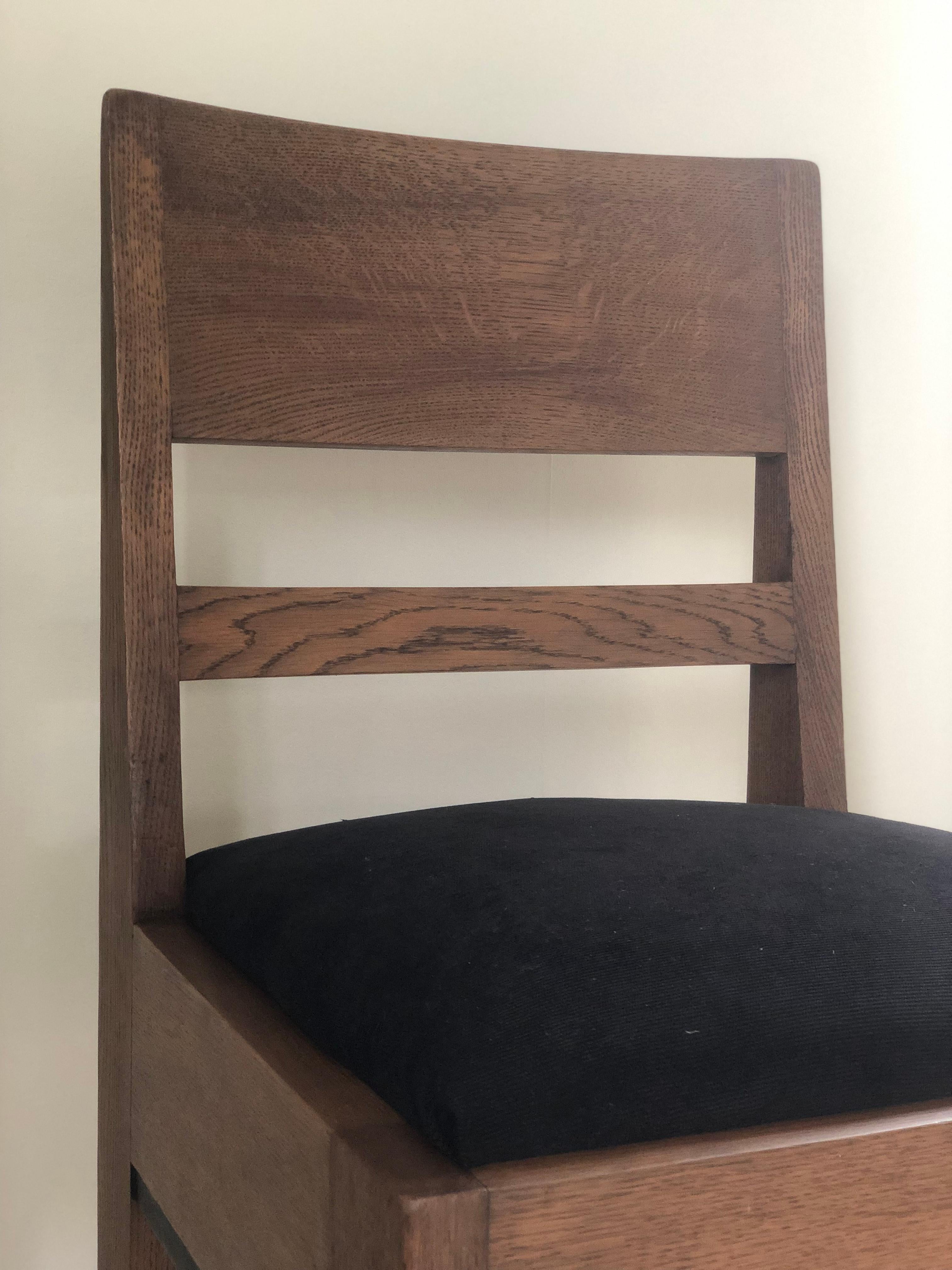 Early 20th Century Pair of Oak Art Deco “Haagse School” Chair By H. Fels For L.O.V. Oosterbeek 1920 For Sale