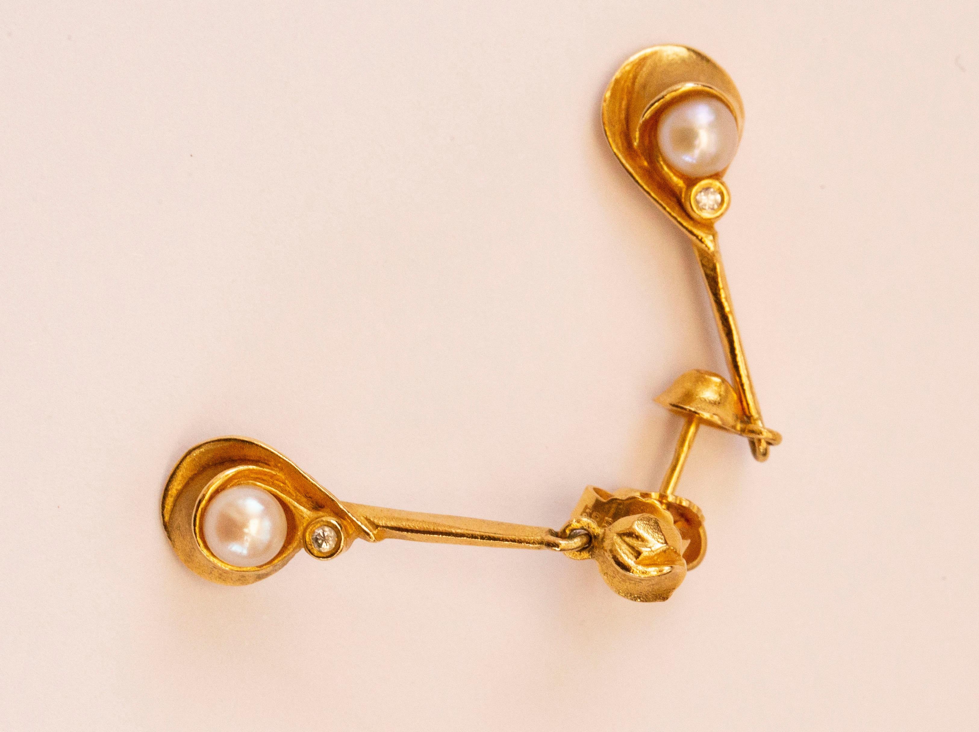 Retro A Pair of 14 Karat Yellow Gold Earrings with Akoya Pearl and Diamond For Sale