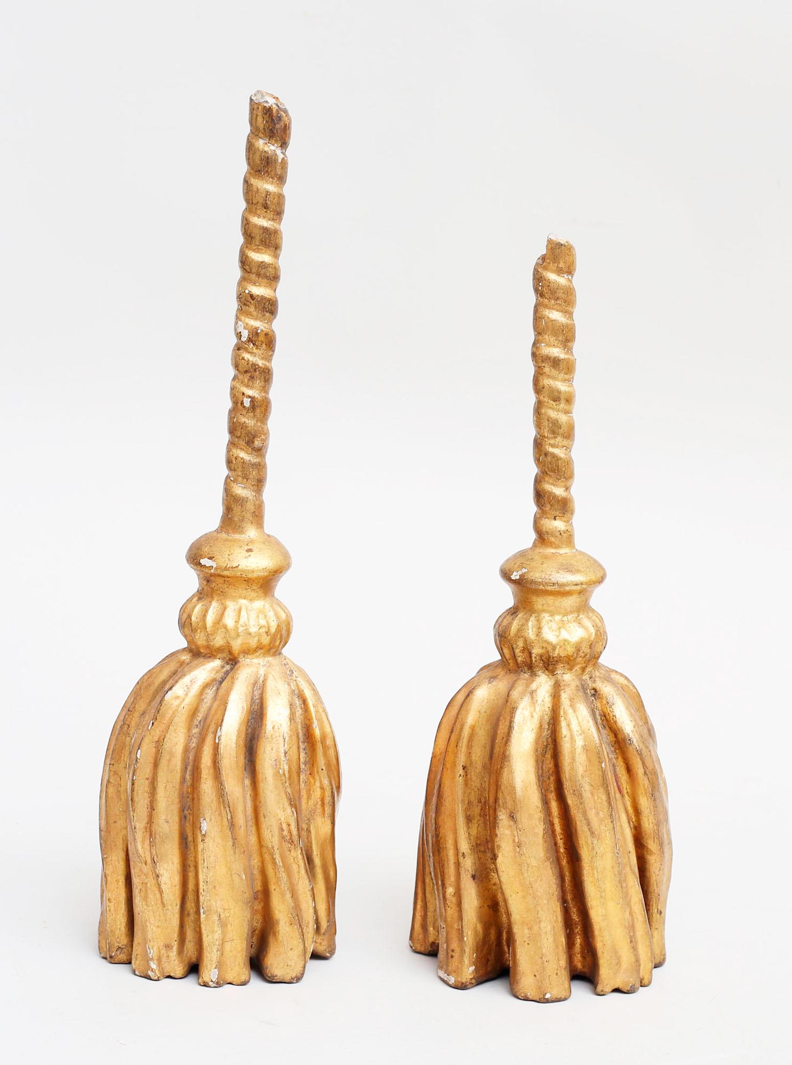 Pair of 17th Century Carved Antique Swedish Gustavian Gilt Tassels For Sale 1