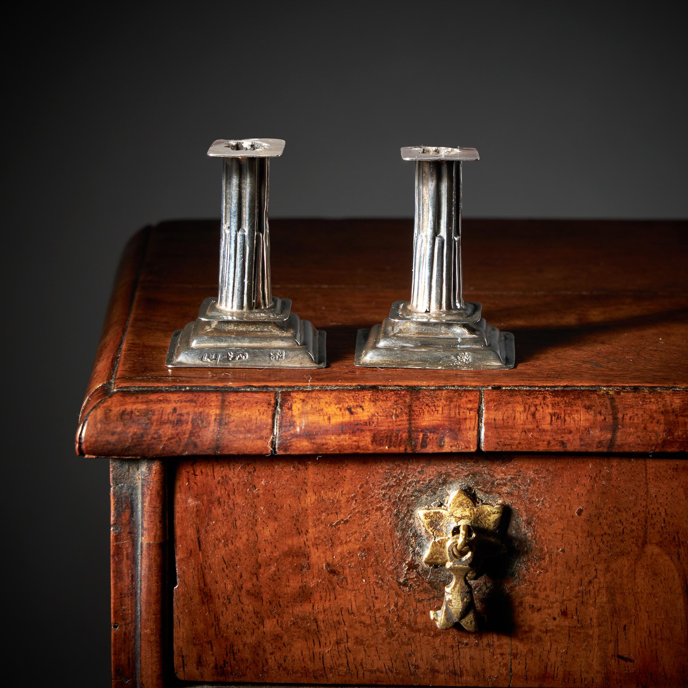 A Pair of 17th Century William and Mary Miniature Candlesticks By George Manjoy For Sale 1