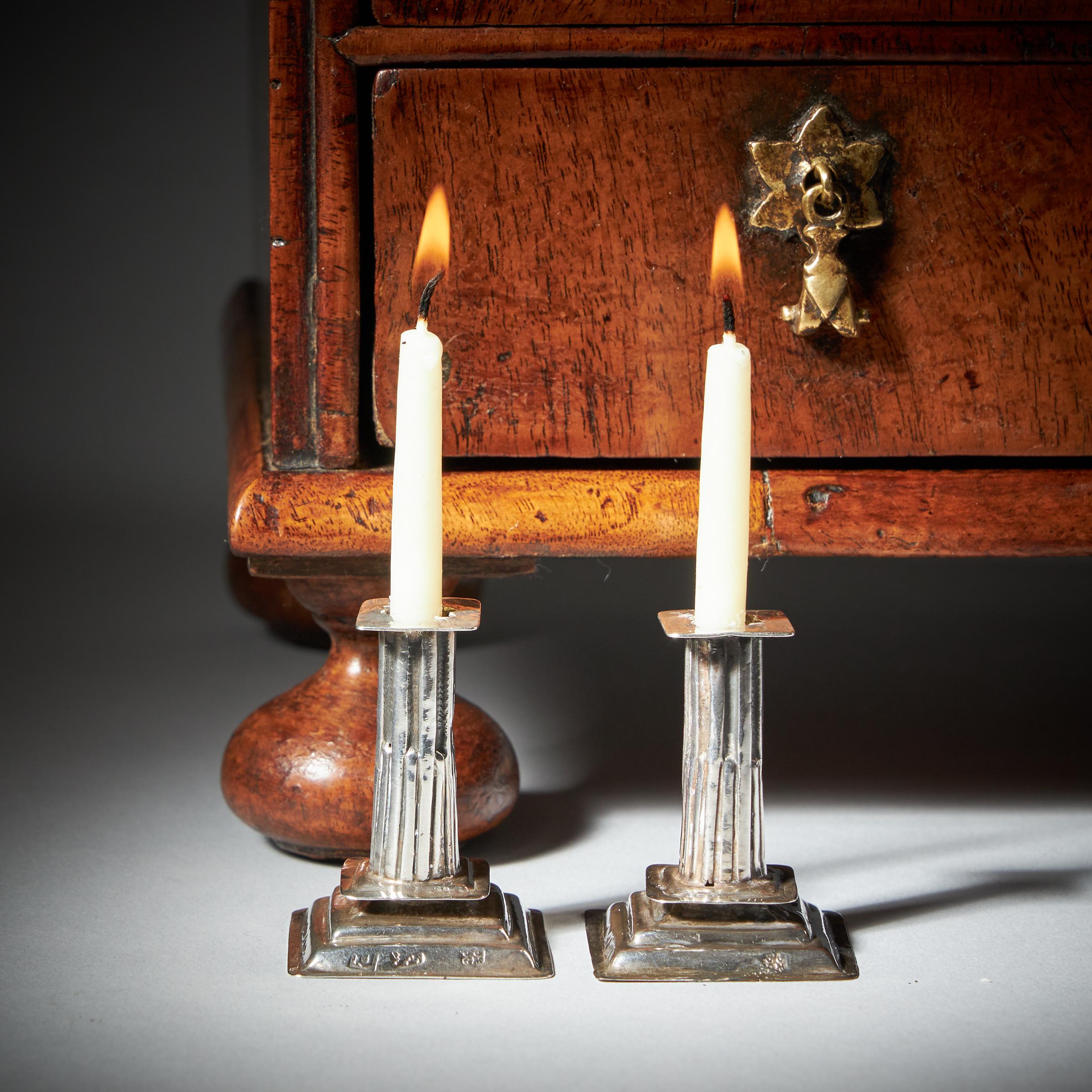 A Pair of 17th Century William and Mary Miniature Candlesticks By George Manjoy For Sale 2