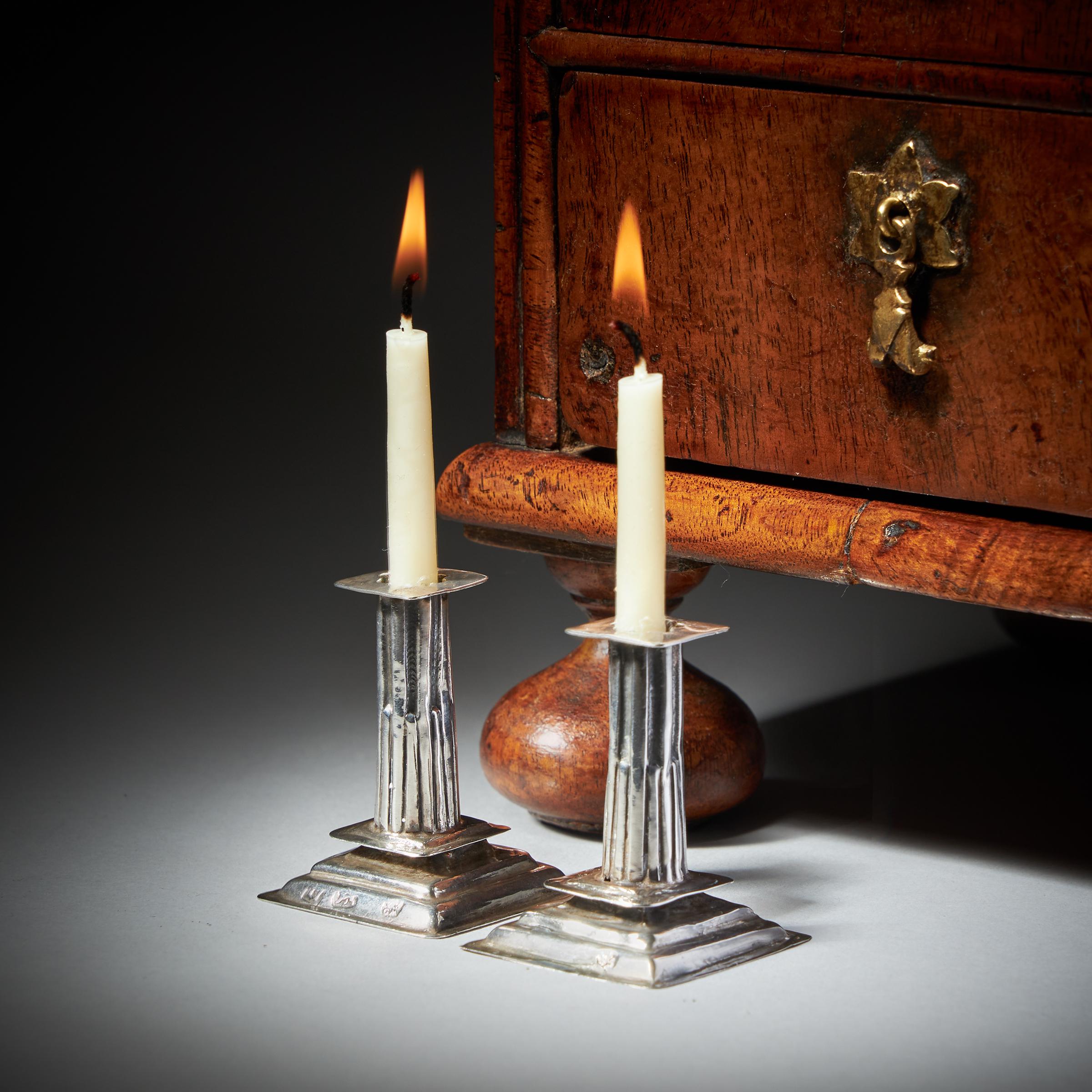 A Pair of 17th Century William and Mary Miniature Candlesticks By George Manjoy For Sale 3