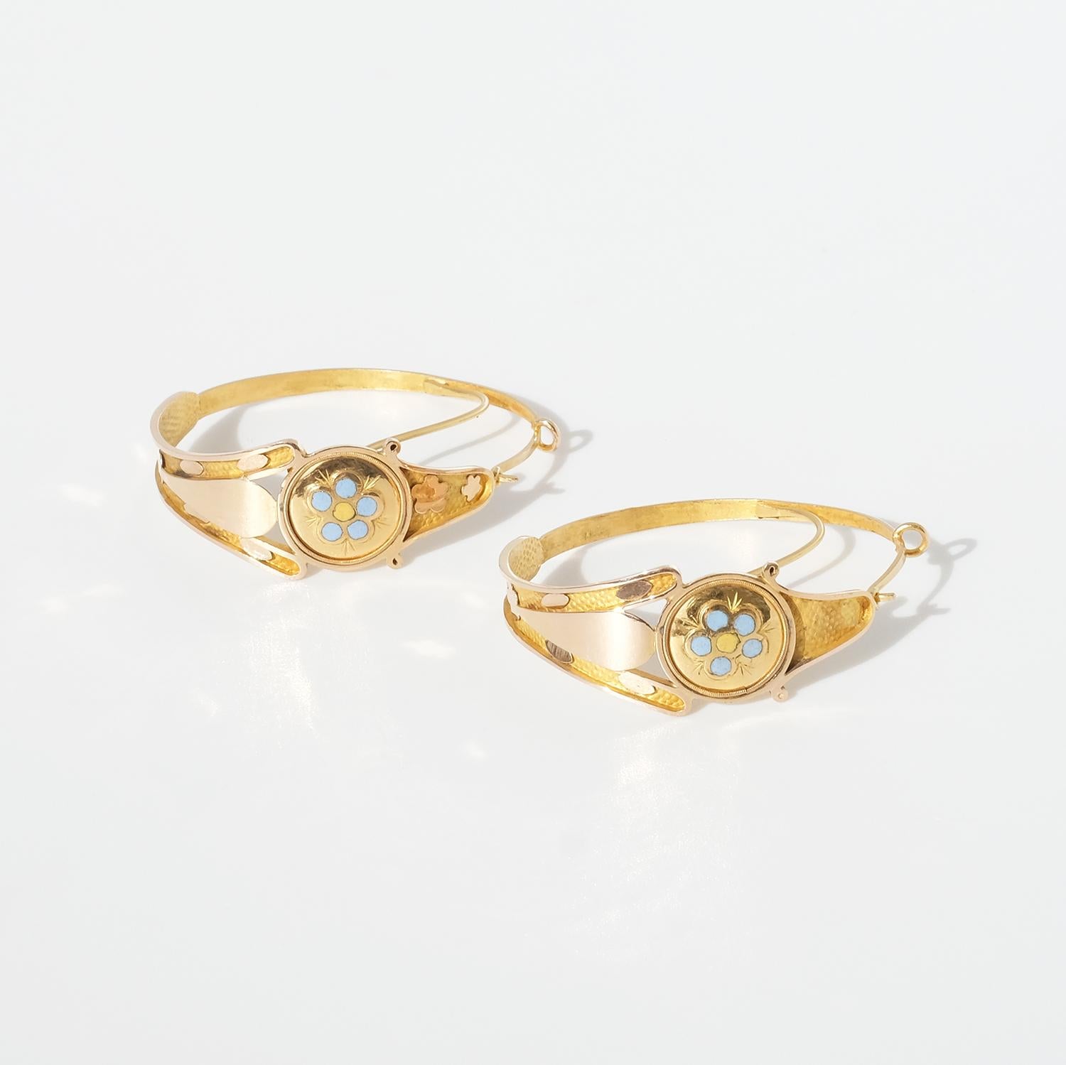Pair of 18 K Gold Earrings Made Year 1820 7