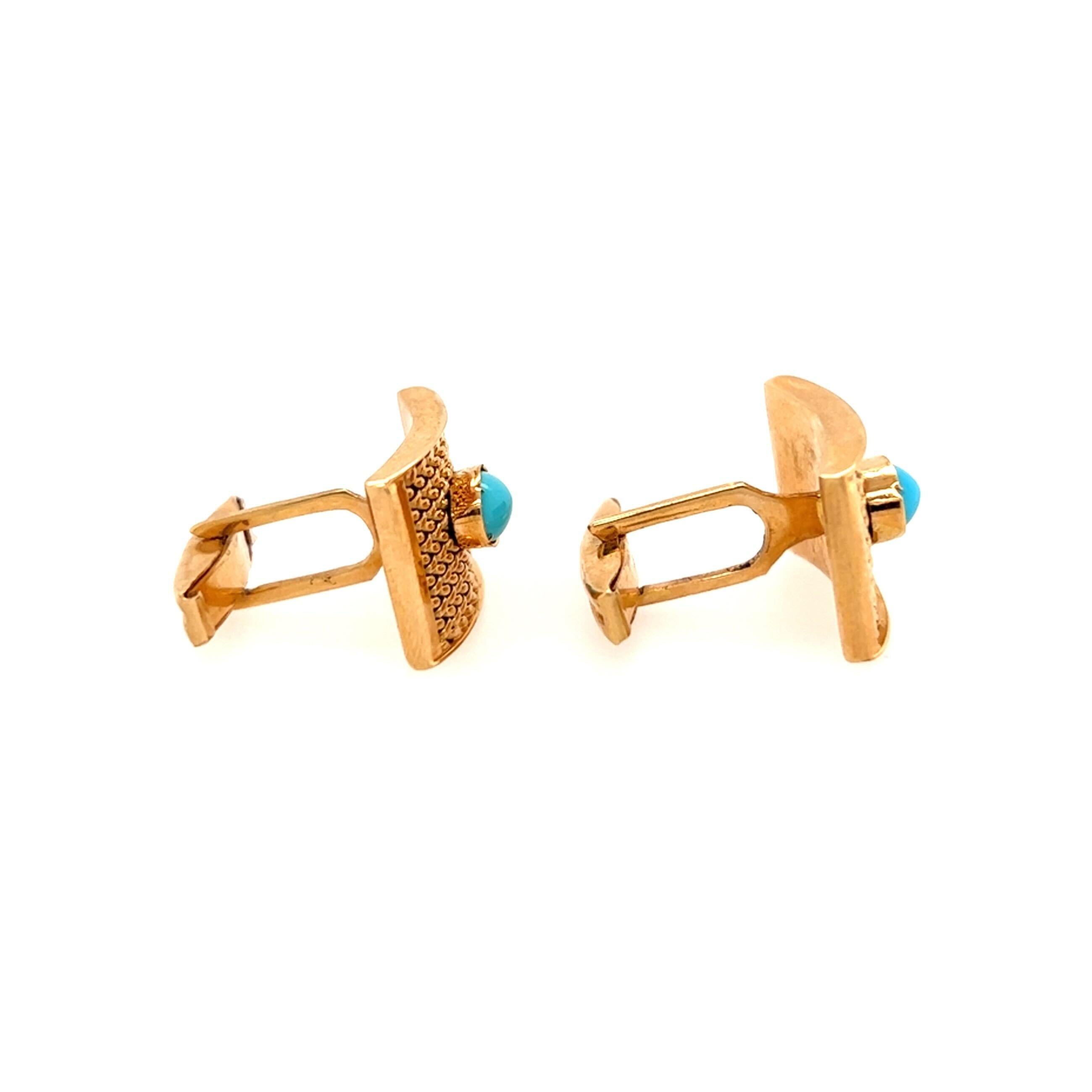 Cabochon Pair of 18 Karat Yellow Gold and Turquoise Cufflinks