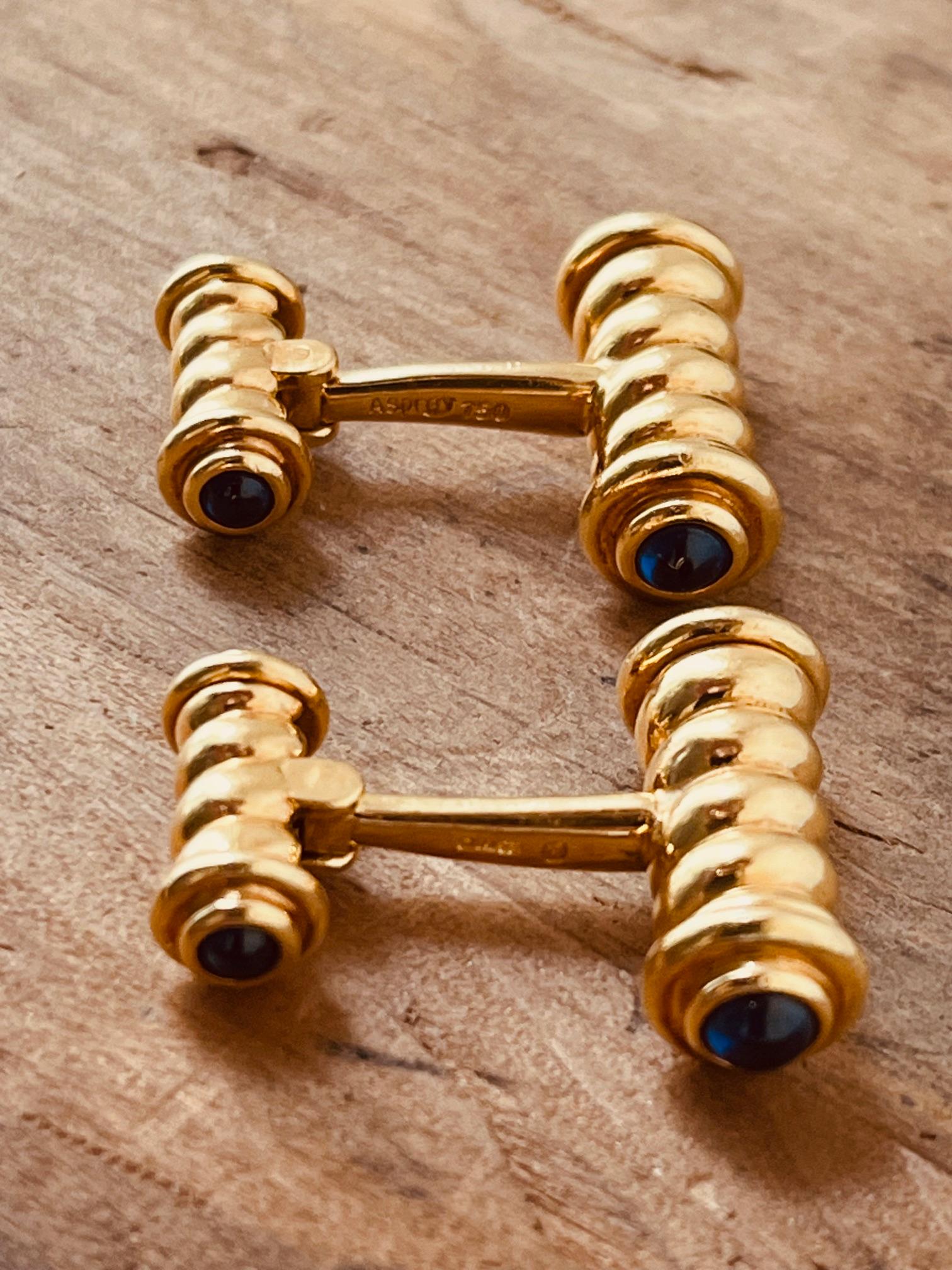 A Pair of 18ct Yellow Gold and Cabochon Sapphire Cufflinks. Circa 1990's For Sale 5