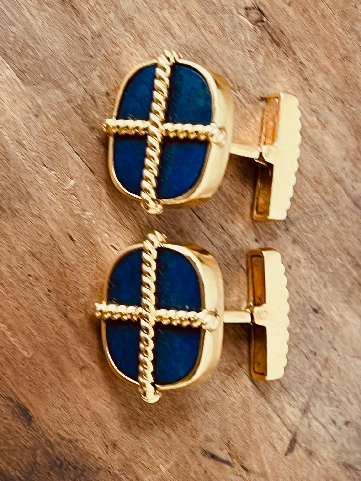 A Pair of 18ct Yellow Gold and Lapis Lazuli Cufflinks. Circa 1970's. For Sale 4