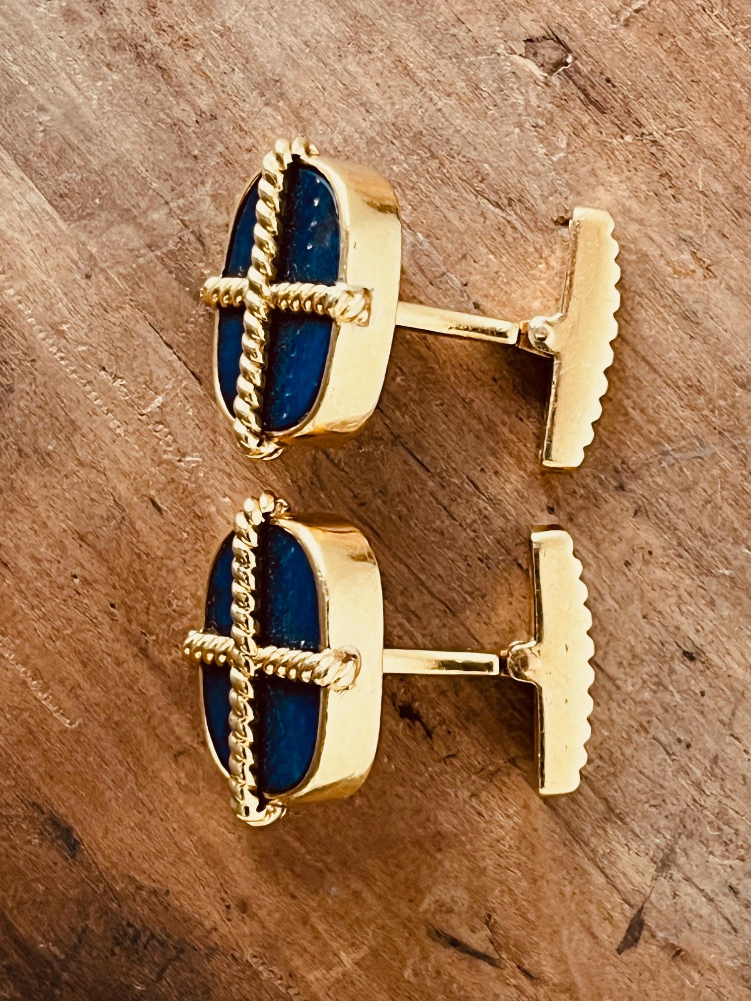 A Pair of 18ct Yellow Gold and Lapis Lazuli Cufflinks. Circa 1970's. For Sale 5