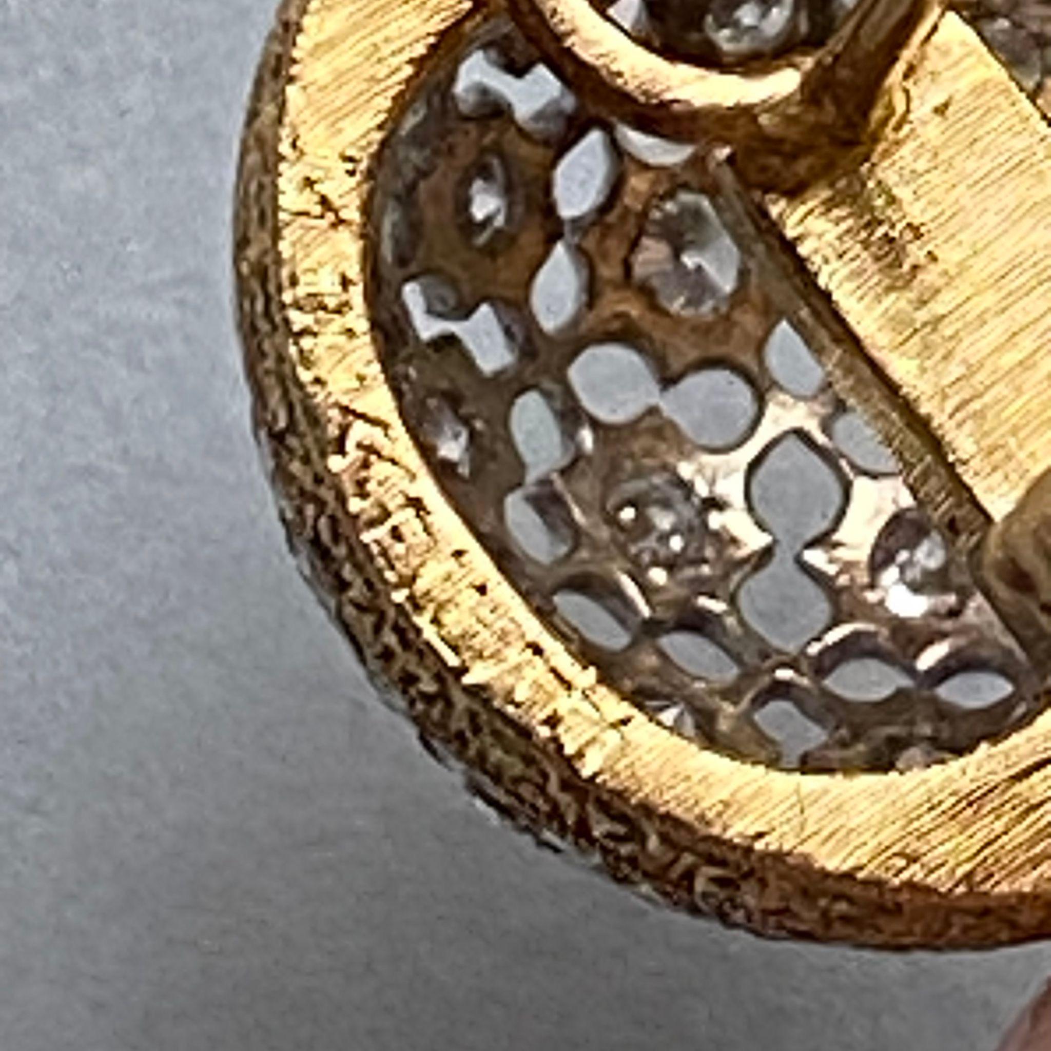 A Pair of 18k Gold and Diamond Day and Night Buccellati Lace Earrings For Sale 6