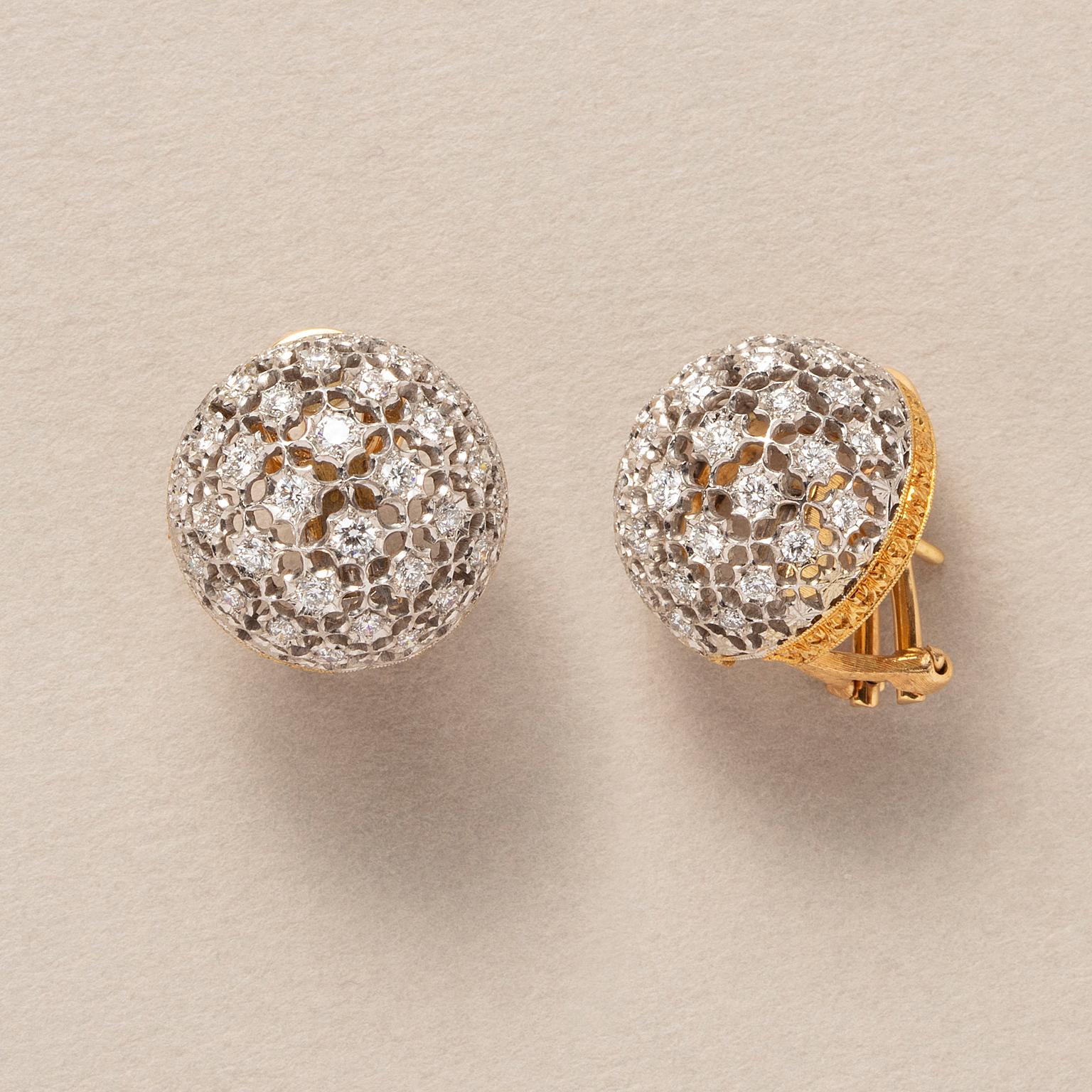 A Pair of 18k Gold and Diamond Day and Night Buccellati Lace Earrings For Sale 1